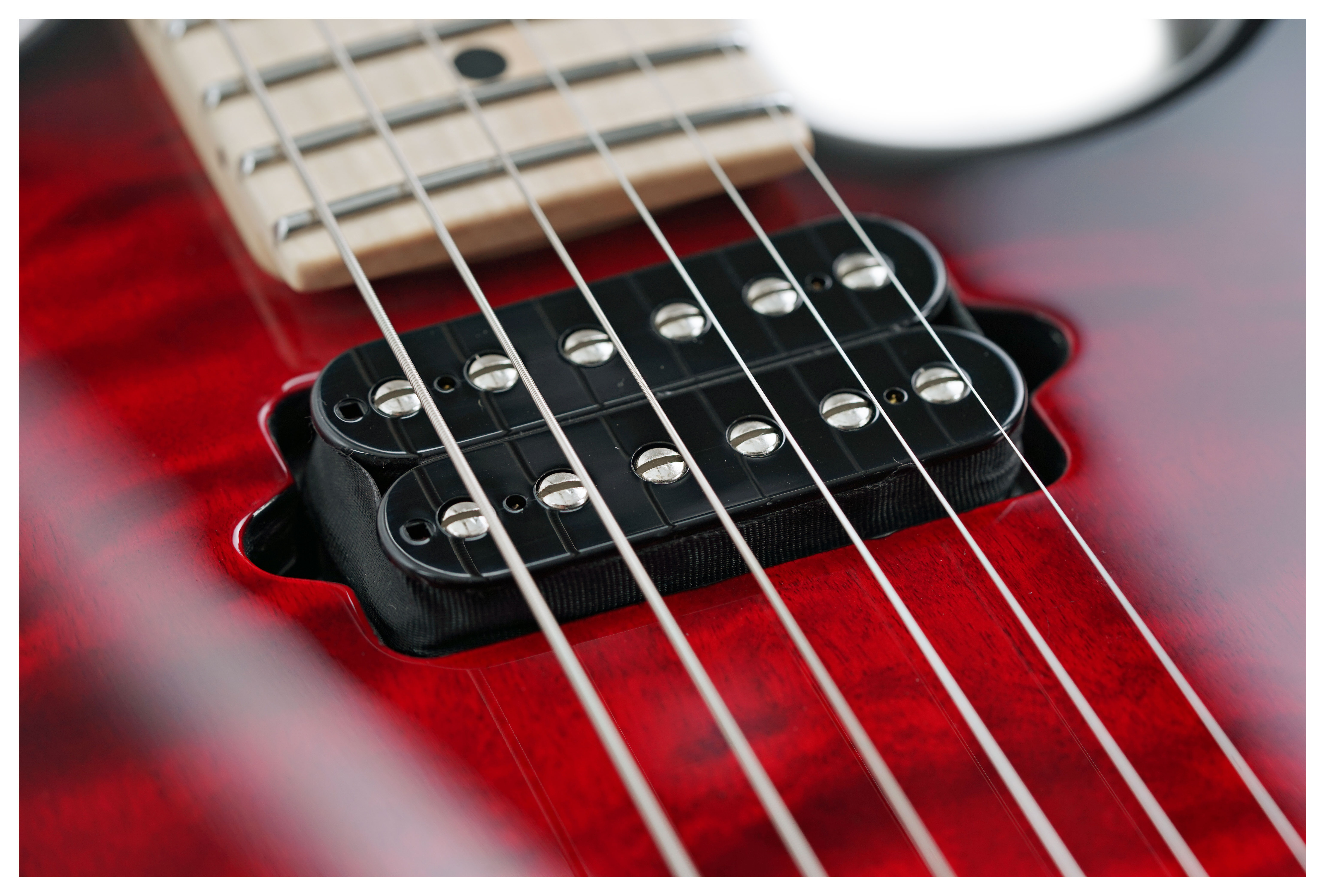 GUITARGUITAR Suhr Limited Edition Standard Thin Burst Quilt Trans Red #90308