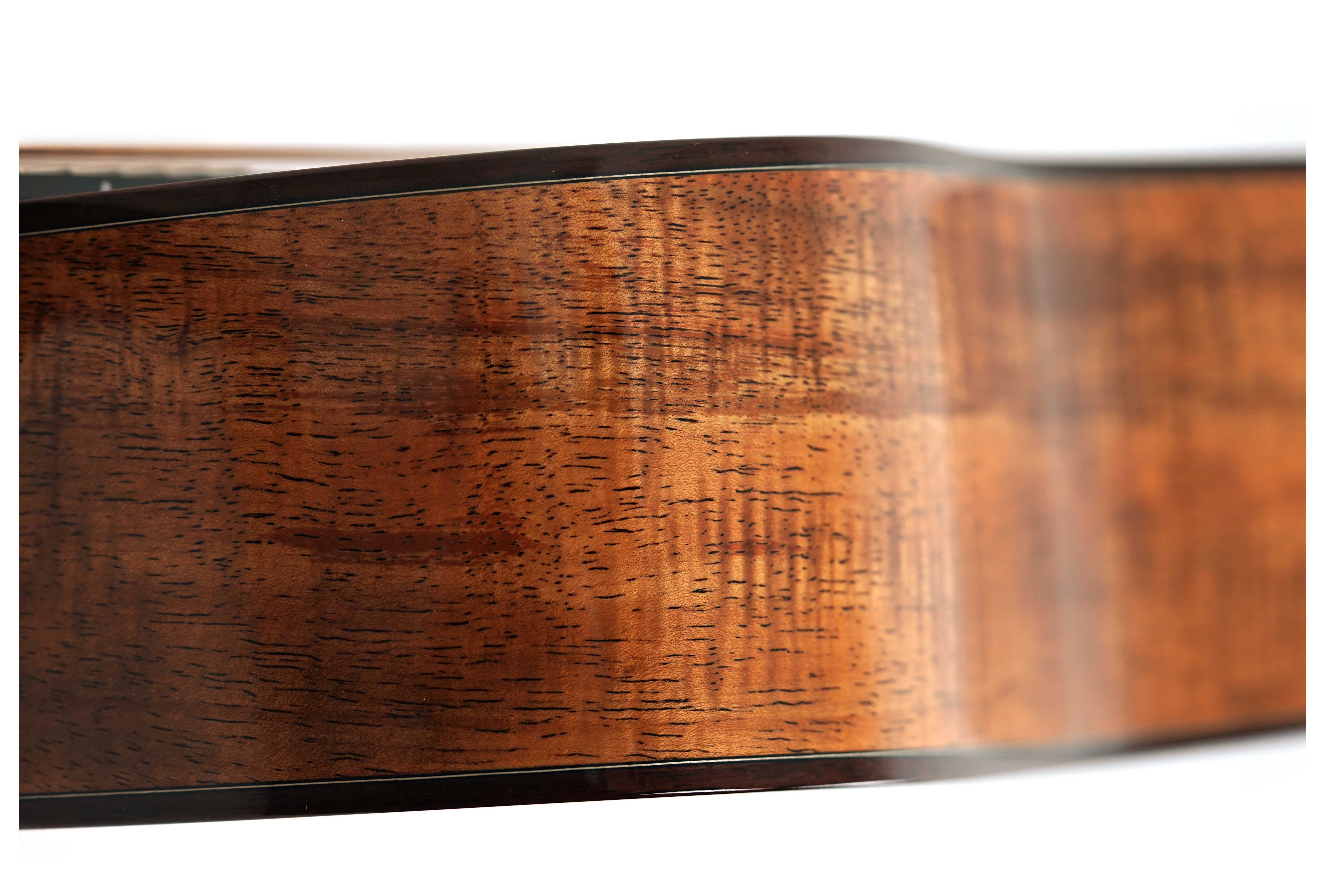 GUITARGUITAR Martin Custom Shop Dreadnought Koa Top, Back and Sides