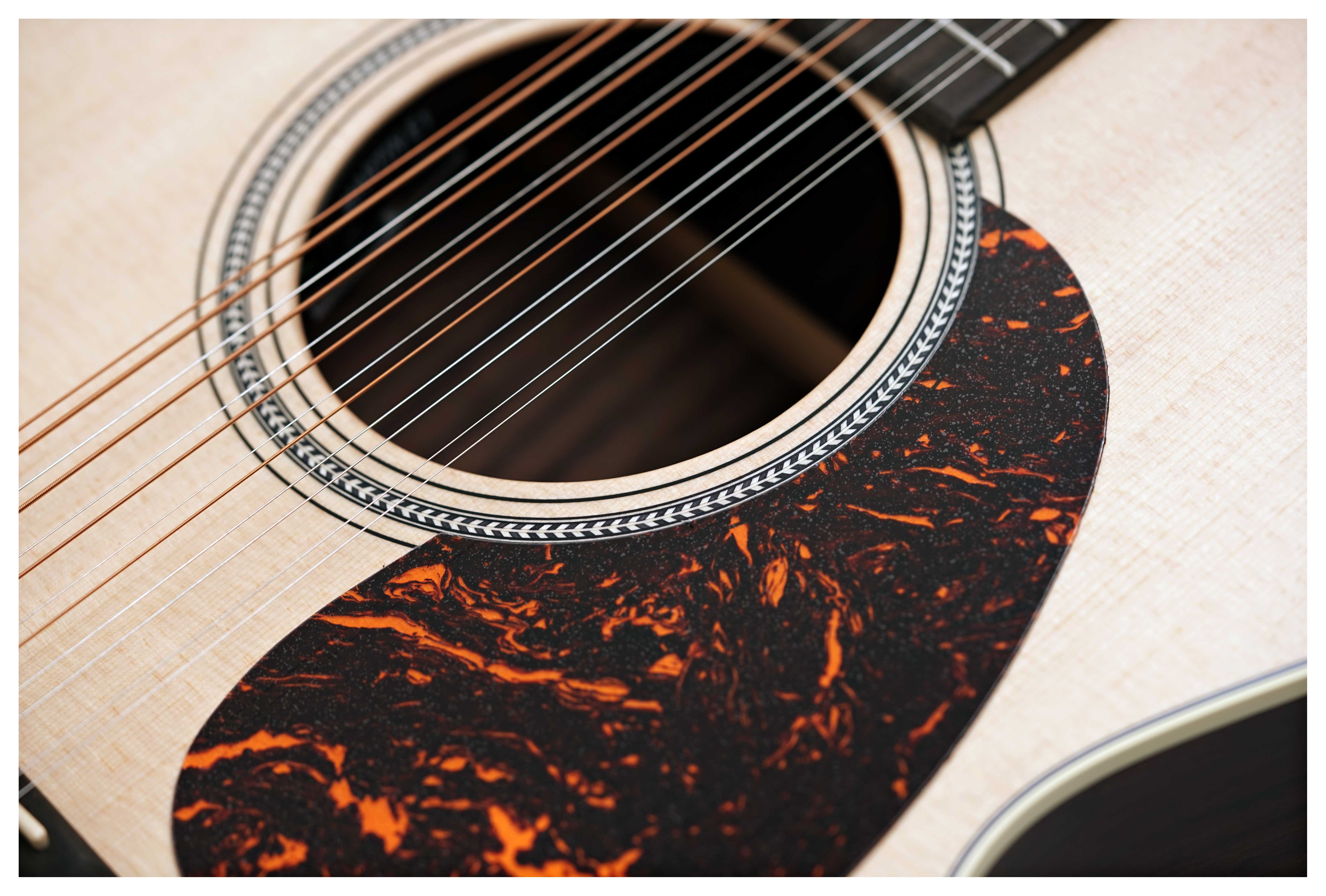 GUITARGUITAR Martin Grand J16E 12 String