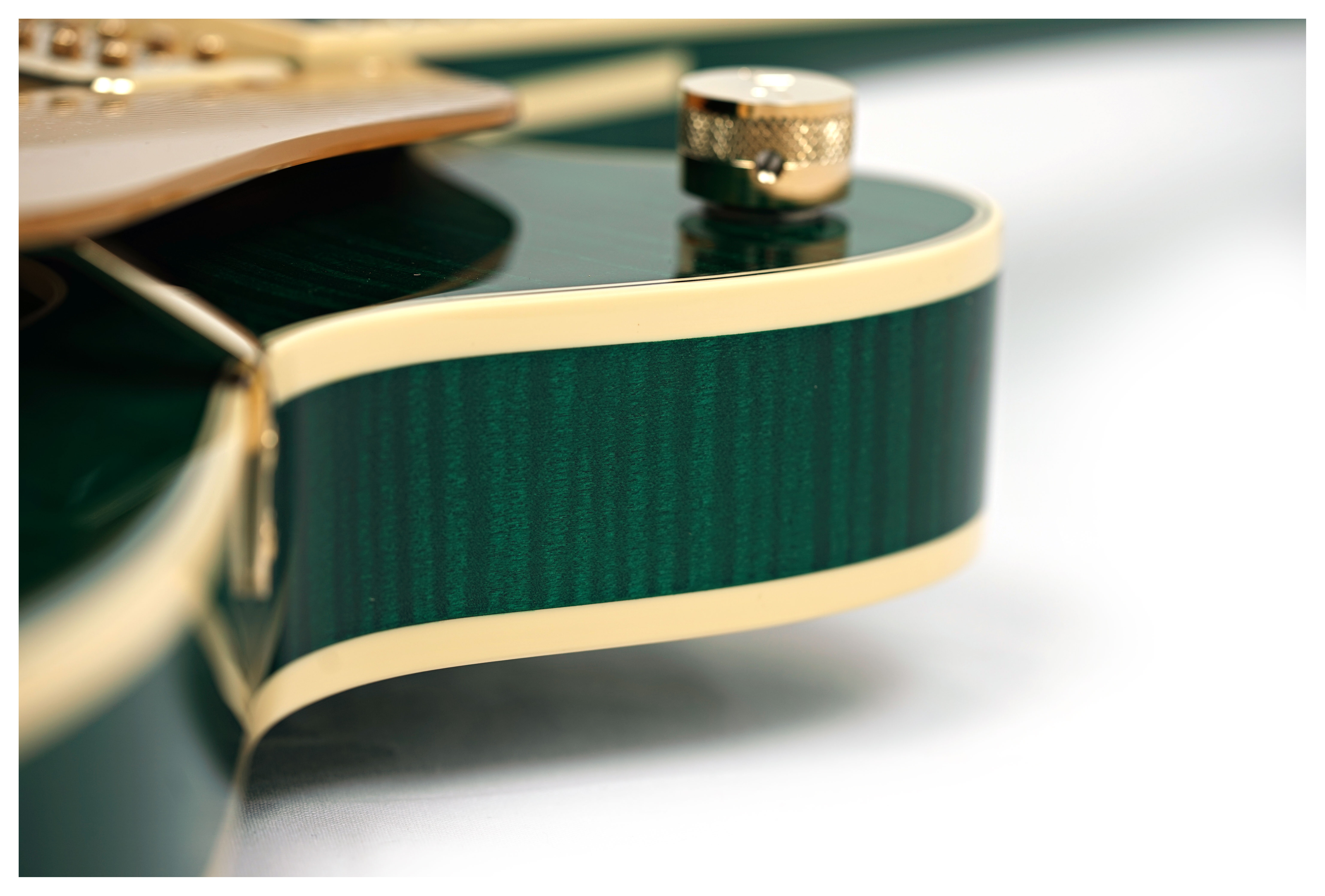 GUITARGUITAR Gretsch Broadkaster Jr. LX Figured CB with String Thru Bigsby and Gold Hardware Ebony Fingerboard Tropic Aura #JT25103202
