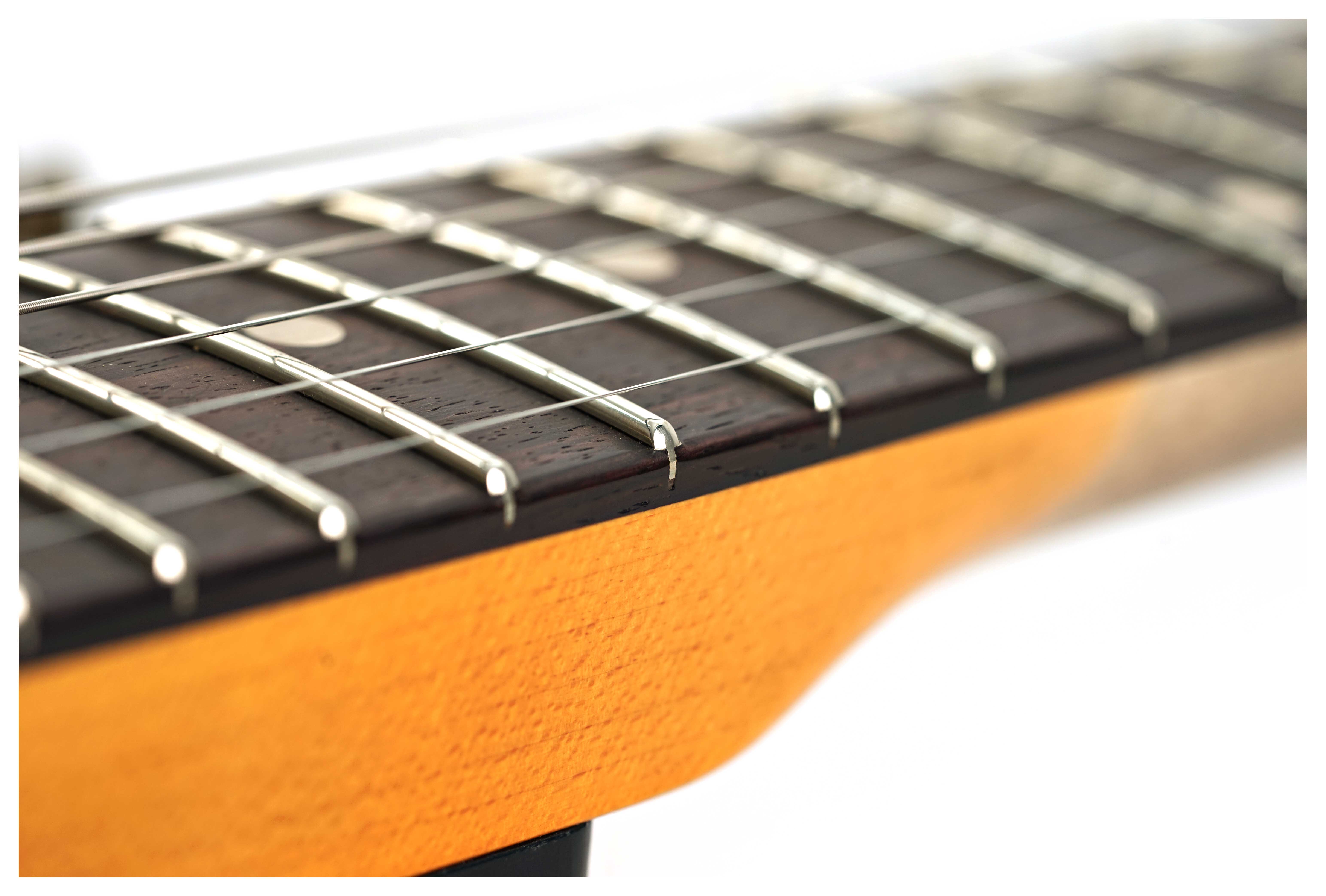 GUITARGUITAR Fender Custom Shop 61 Stratocaster Heavy Relic Black over Desert Sand Rosewood Fingerboard Master Built by Austin MacNutt #R139998