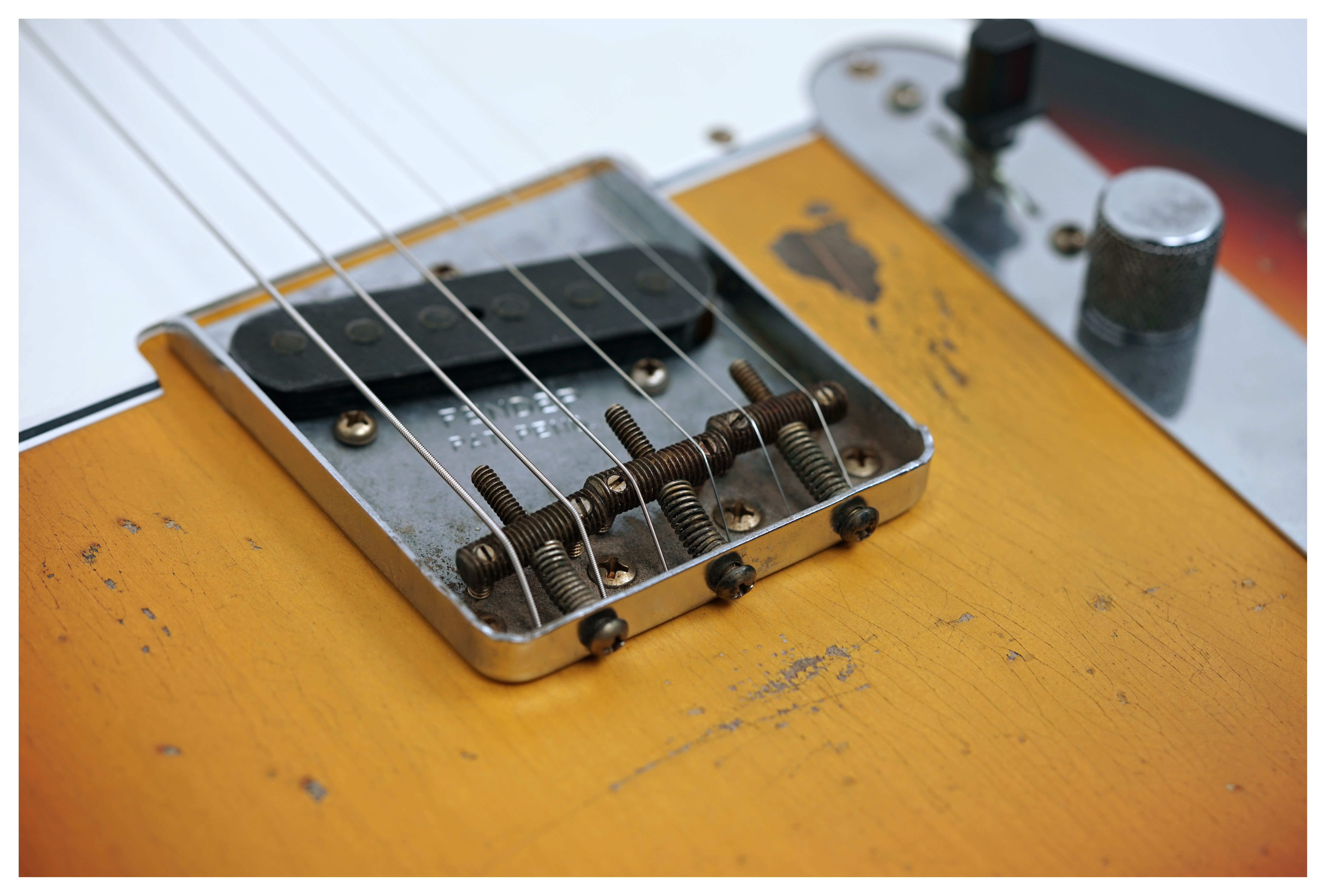 GUITARGUITAR Fender Custom Shop 60s Telecaster Custom Relic Three Tone Sunburst Masterbuilt by Greg Fessler #R143647