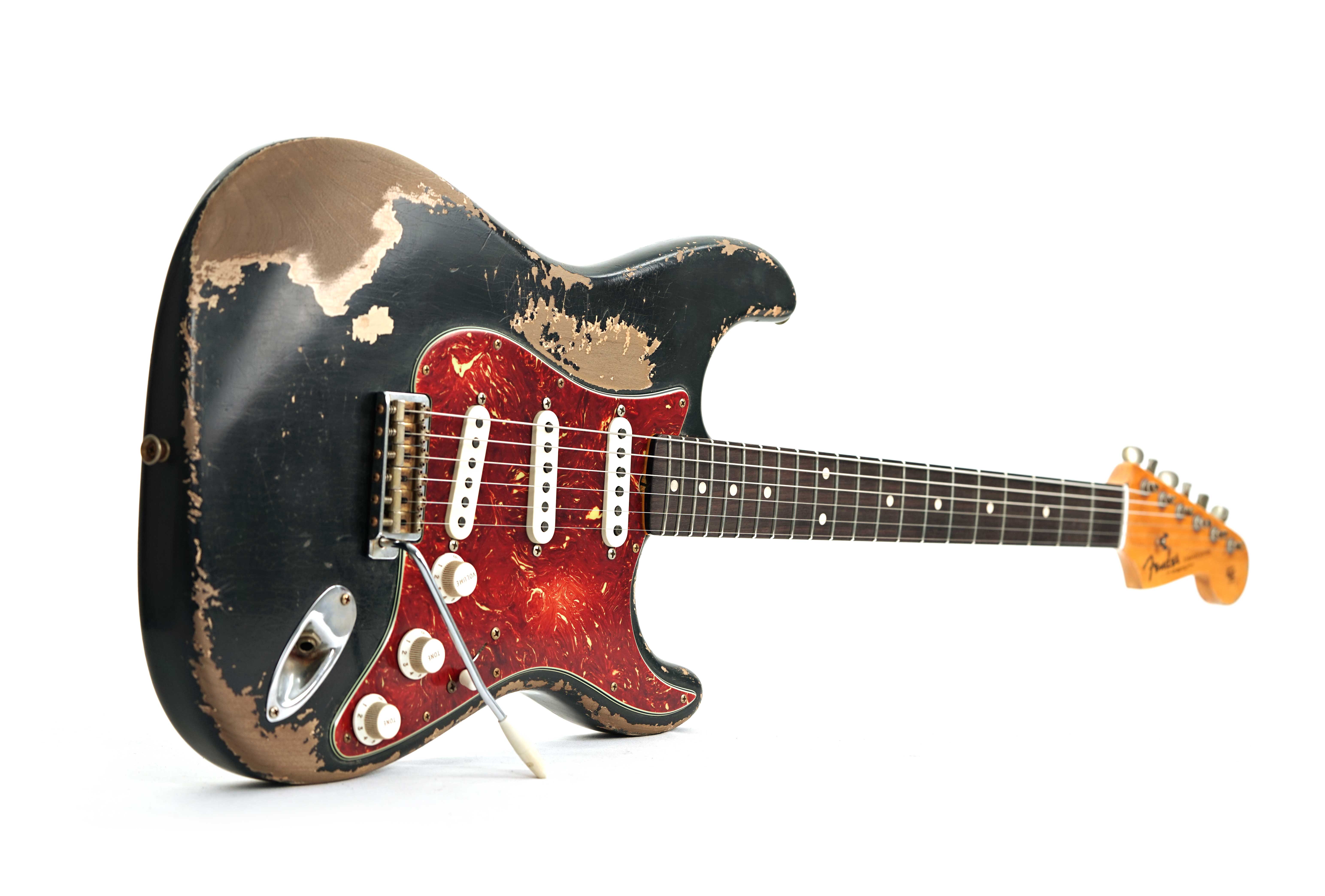 GUITARGUITAR Fender Custom Shop 61 Stratocaster Heavy Relic Black over Desert Sand Rosewood Fingerboard Master Built by Austin MacNutt #R139998