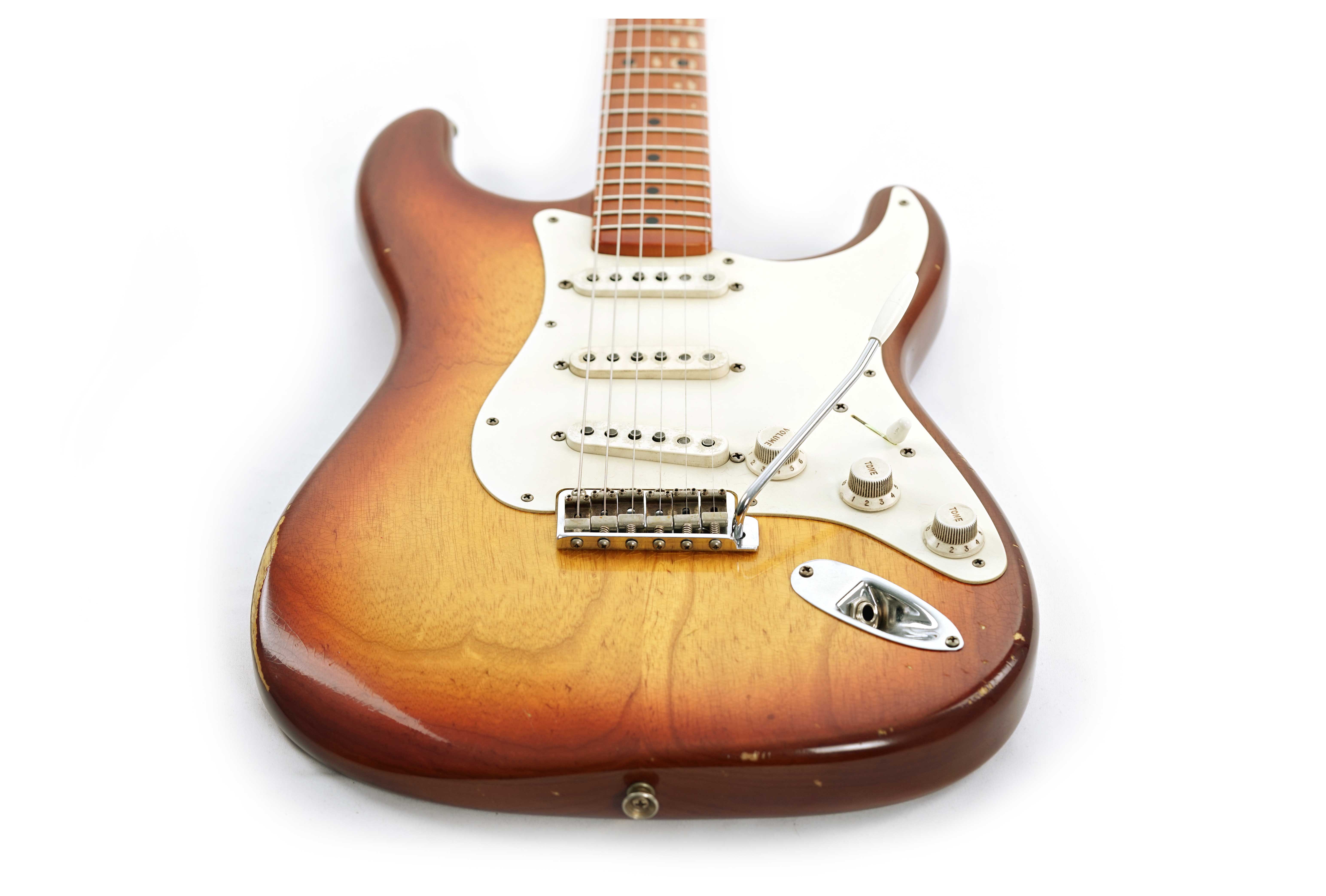 GUITARGUITAR Fender Custom Shop 1956 Stratocaster Journeyman Relic Transparent 3 Tone Sunburst Masterbuilt by Levi Perry #CZ565540