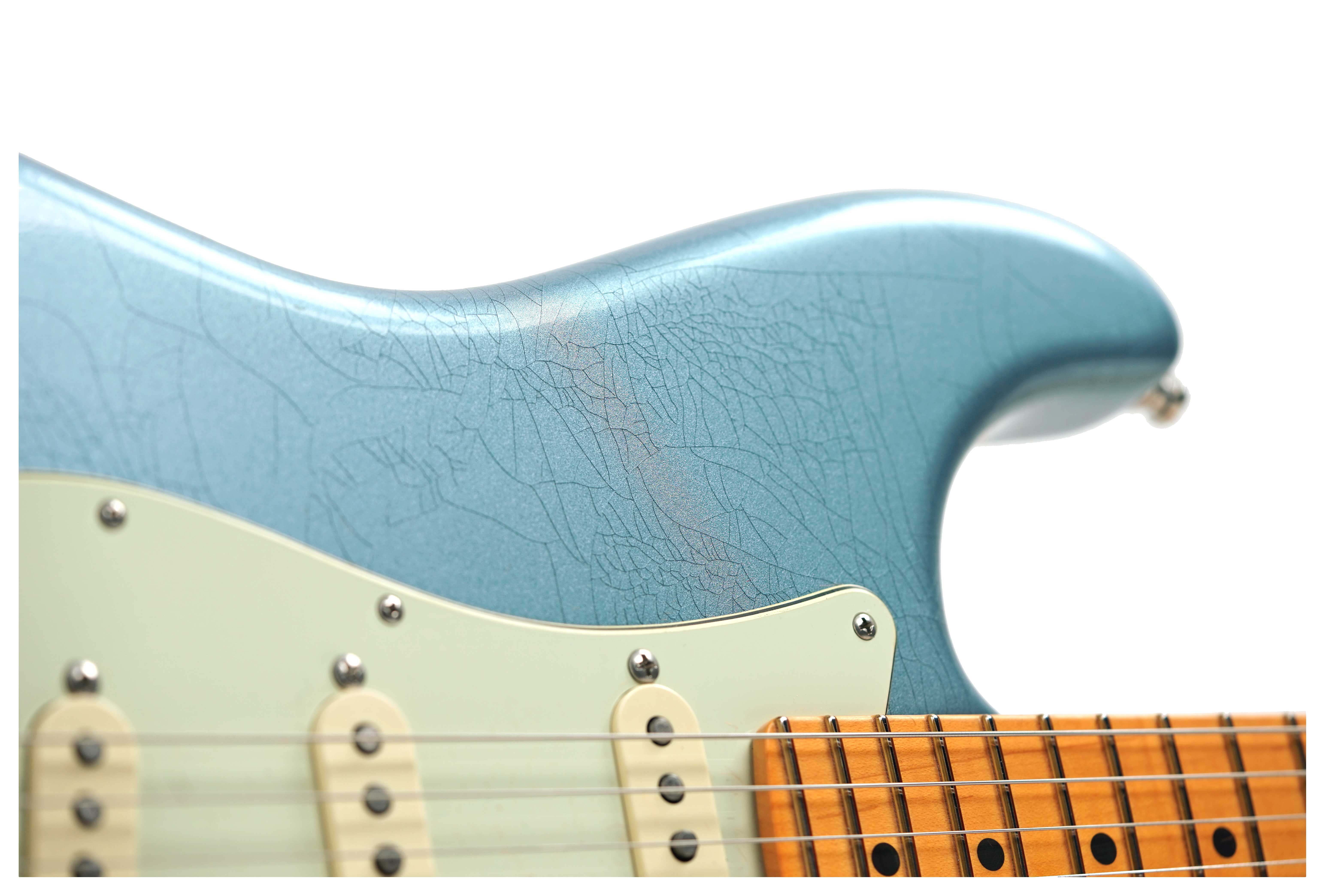 GUITARGUITAR Fender American Ultra Luxe 60s Stratocaster Ice Blue Metallic Maple Fingerboard #US25000259