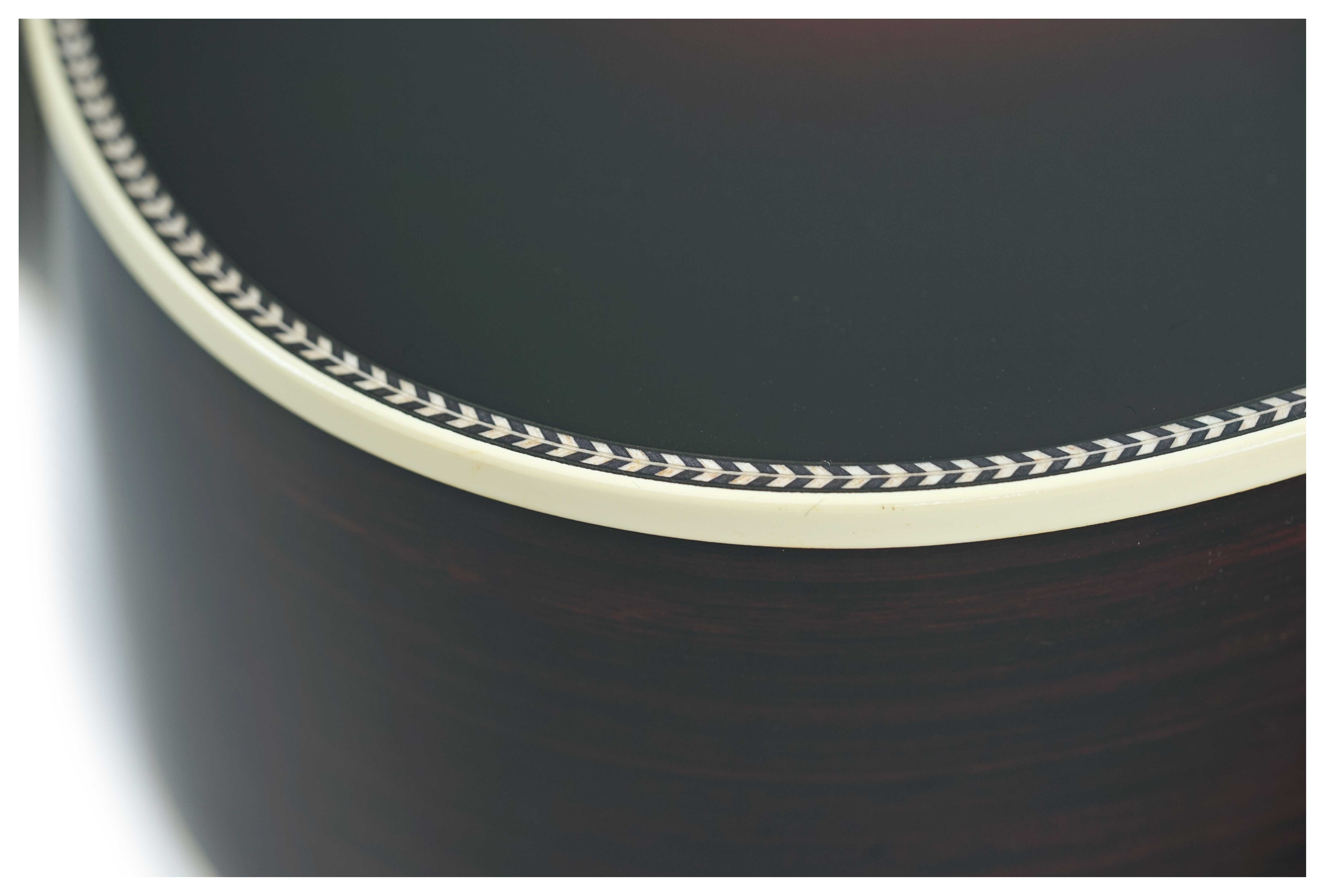 GUITARGUITAR Martin Standard Series OM-28 Sunburst