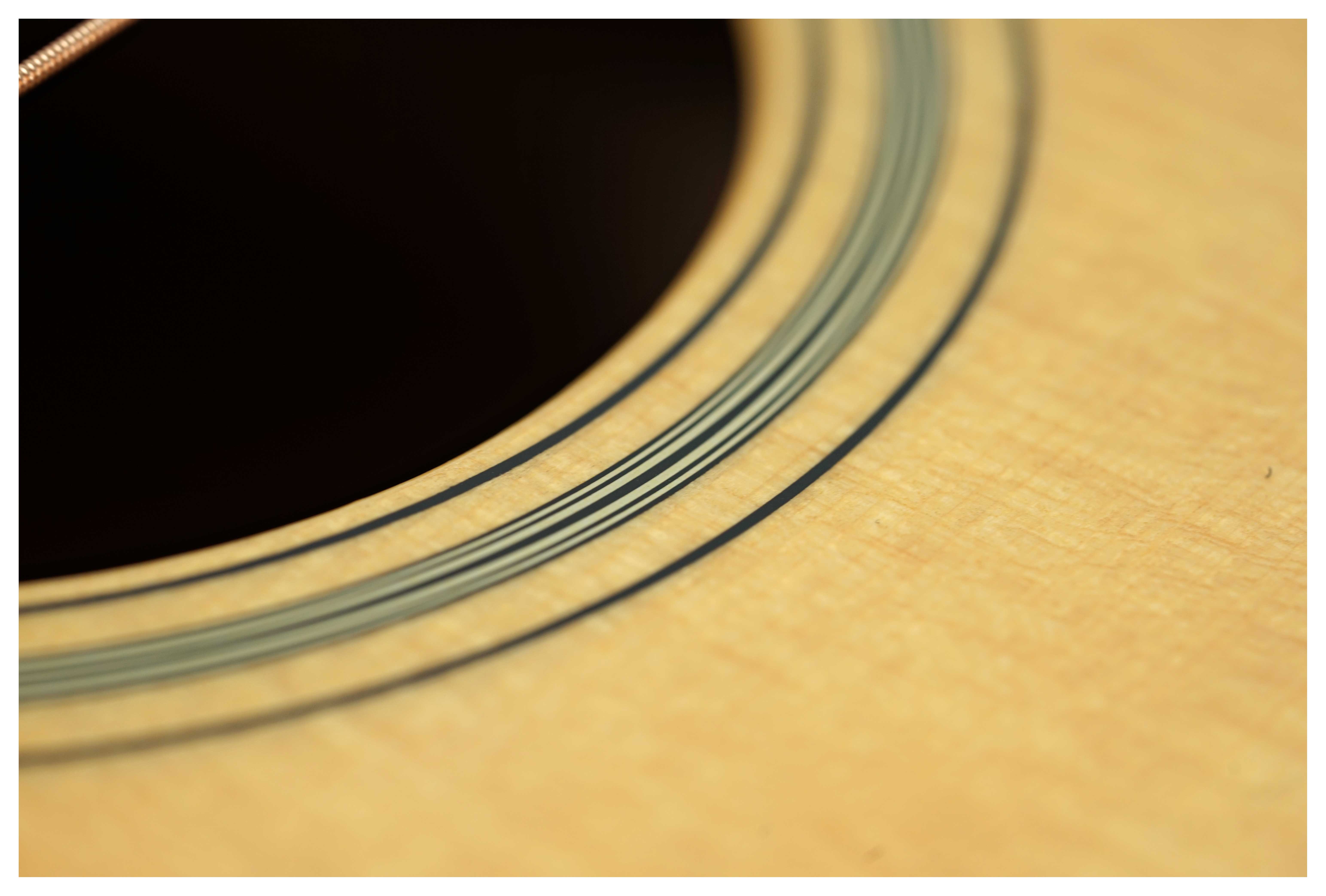 GUITARGUITAR Martin Custom Shop OM Sitka Spruce/Sinker Mahogany 1 3/4 Inch Nut