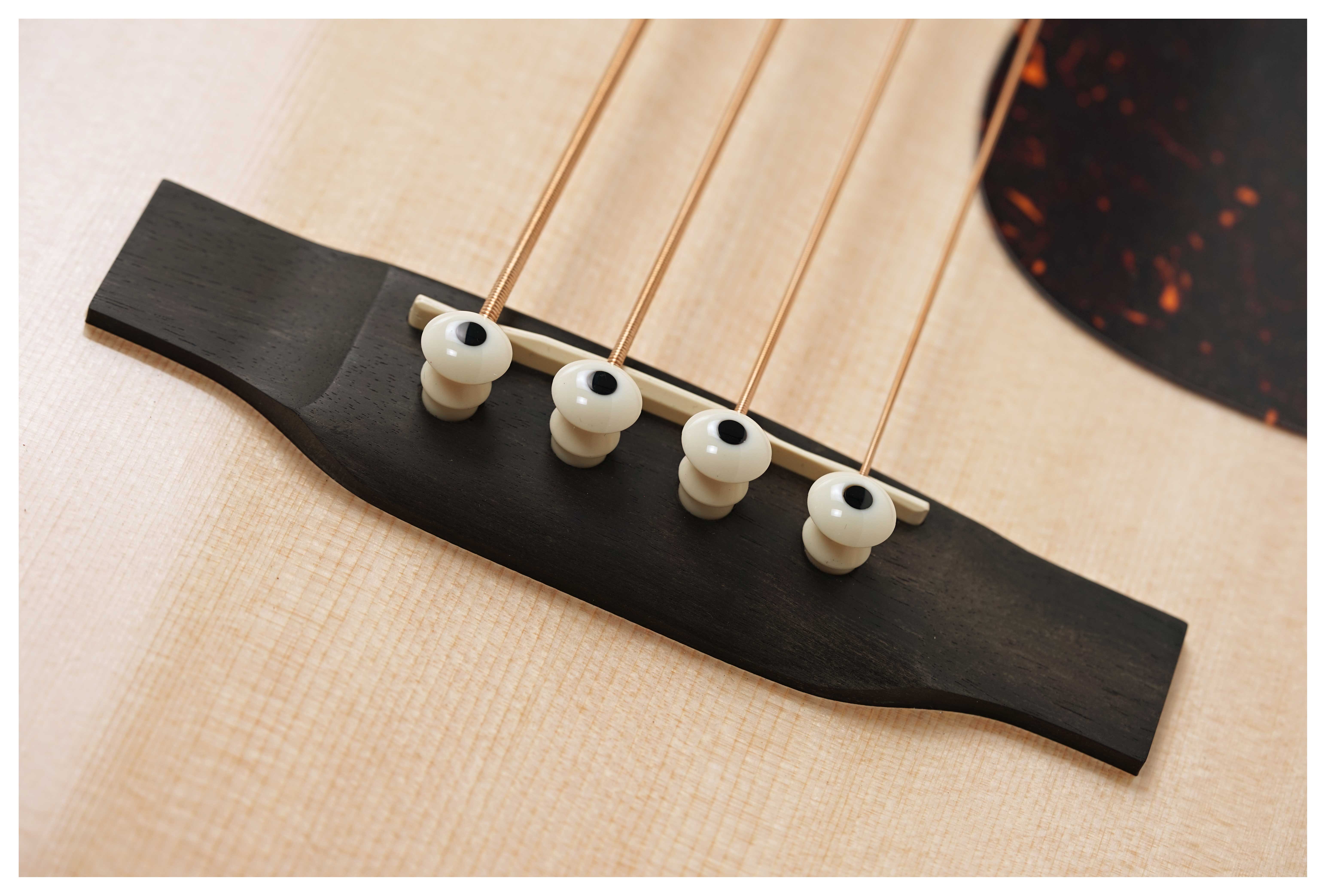 GUITARGUITAR Martin BC16E-01