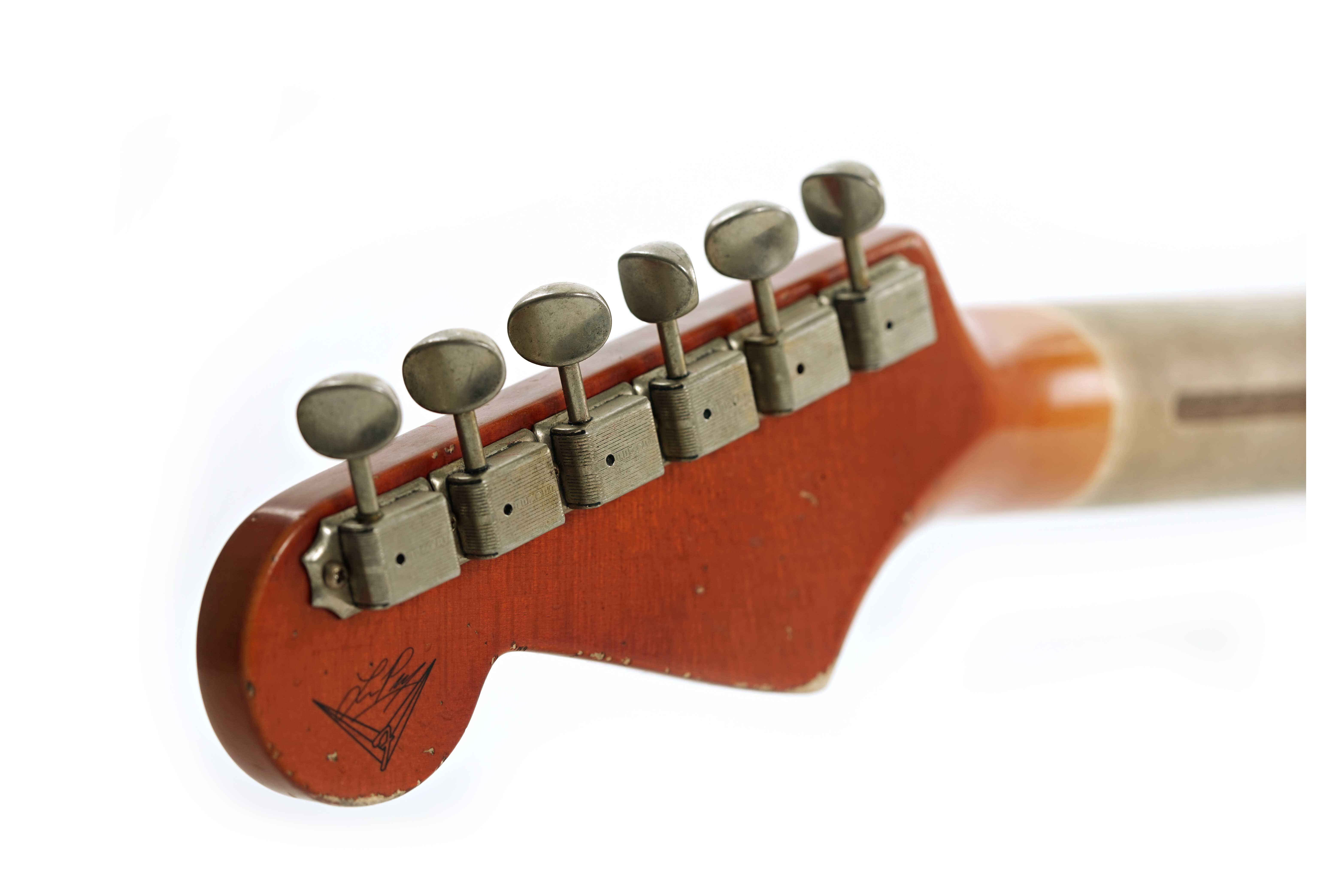 GUITARGUITAR Fender Custom Shop 1956 Stratocaster Journeyman Relic Transparent 3 Tone Sunburst Masterbuilt by Levi Perry #CZ565540