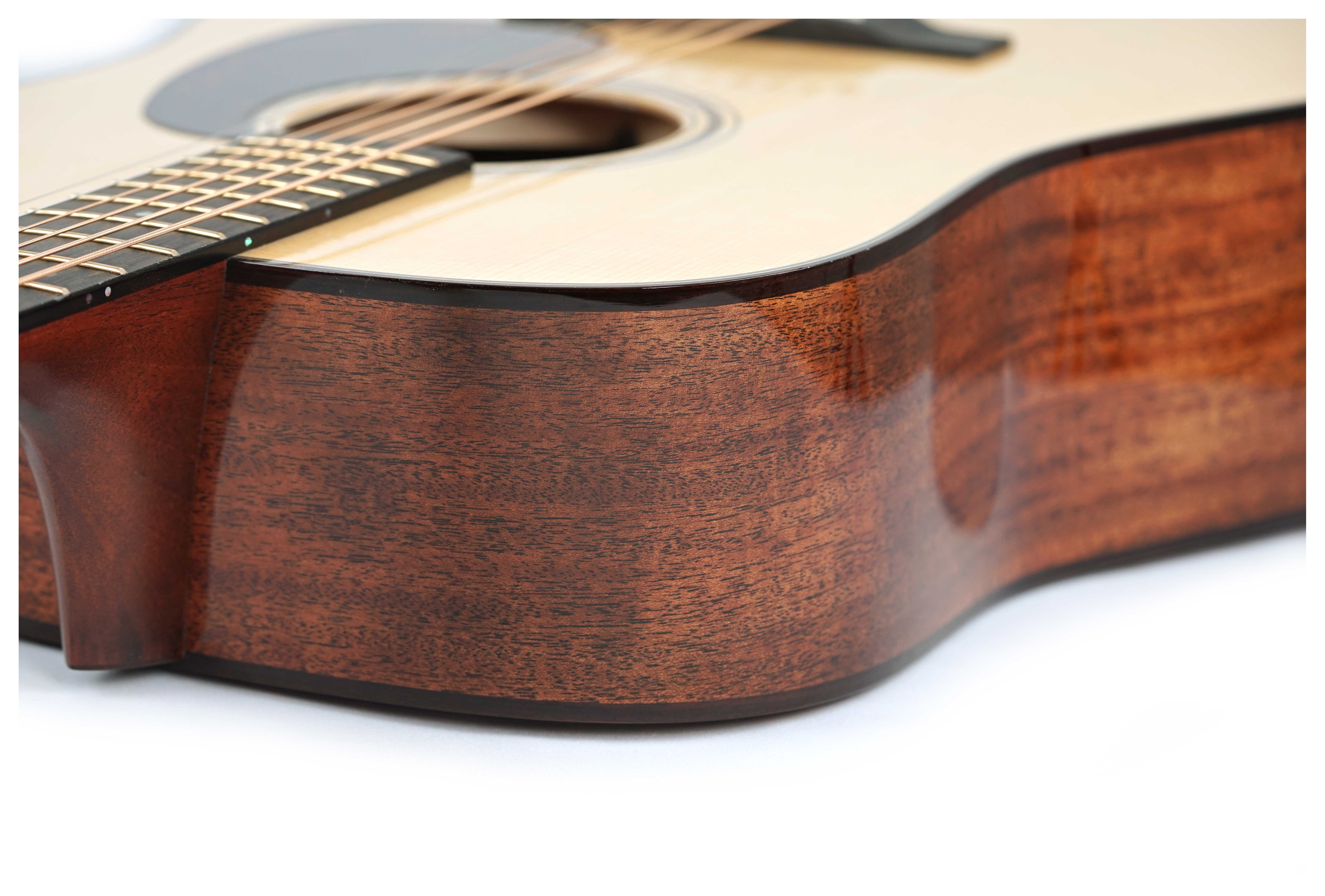 GUITARGUITAR Martin D-18 Modern Deluxe
