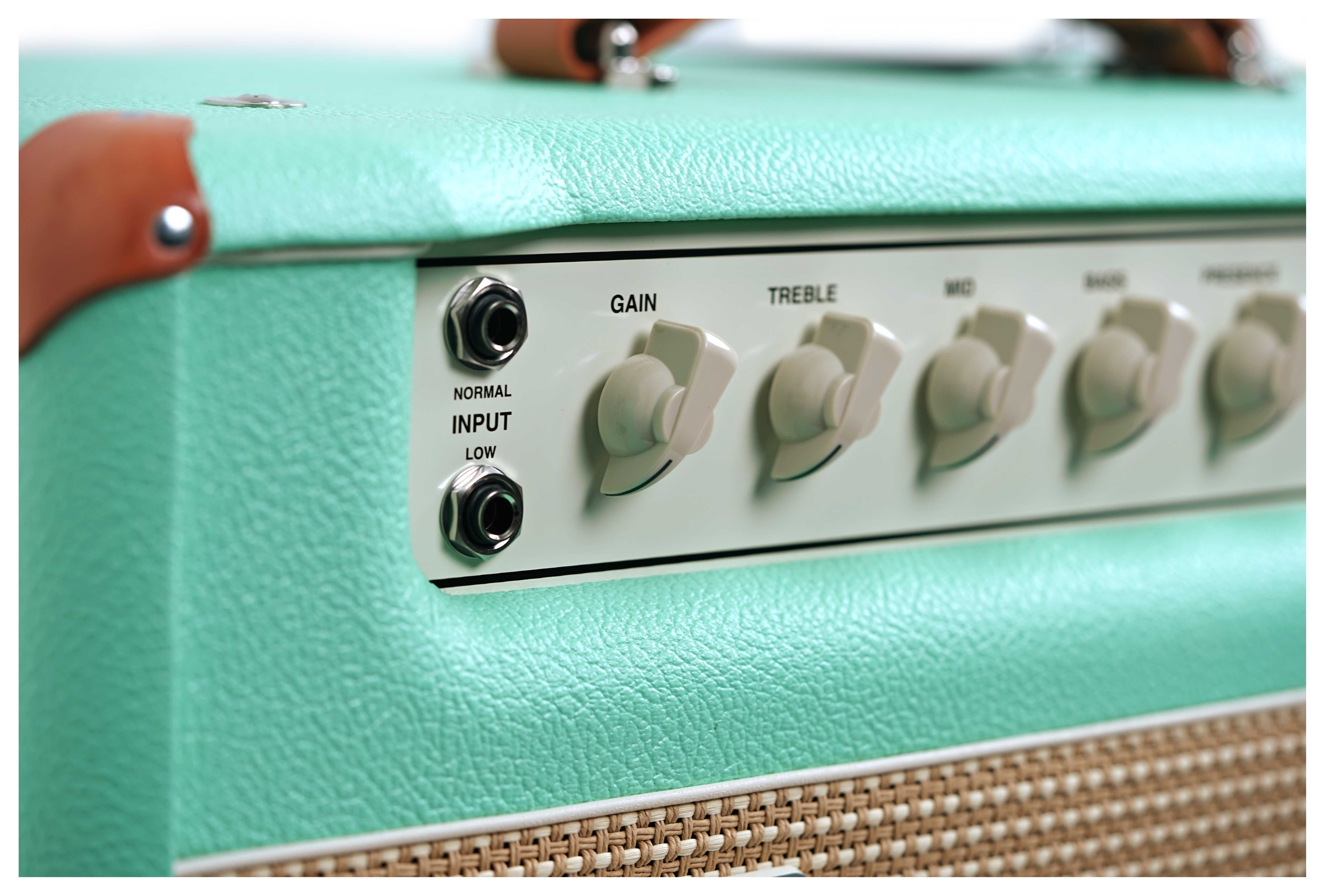 GUITARGUITAR Mesa Boogie guitarguitar Exclusive California Tweed 6V6 4:40 1x12 Combo Valve Amp Surf Bronco Cream and Tan
