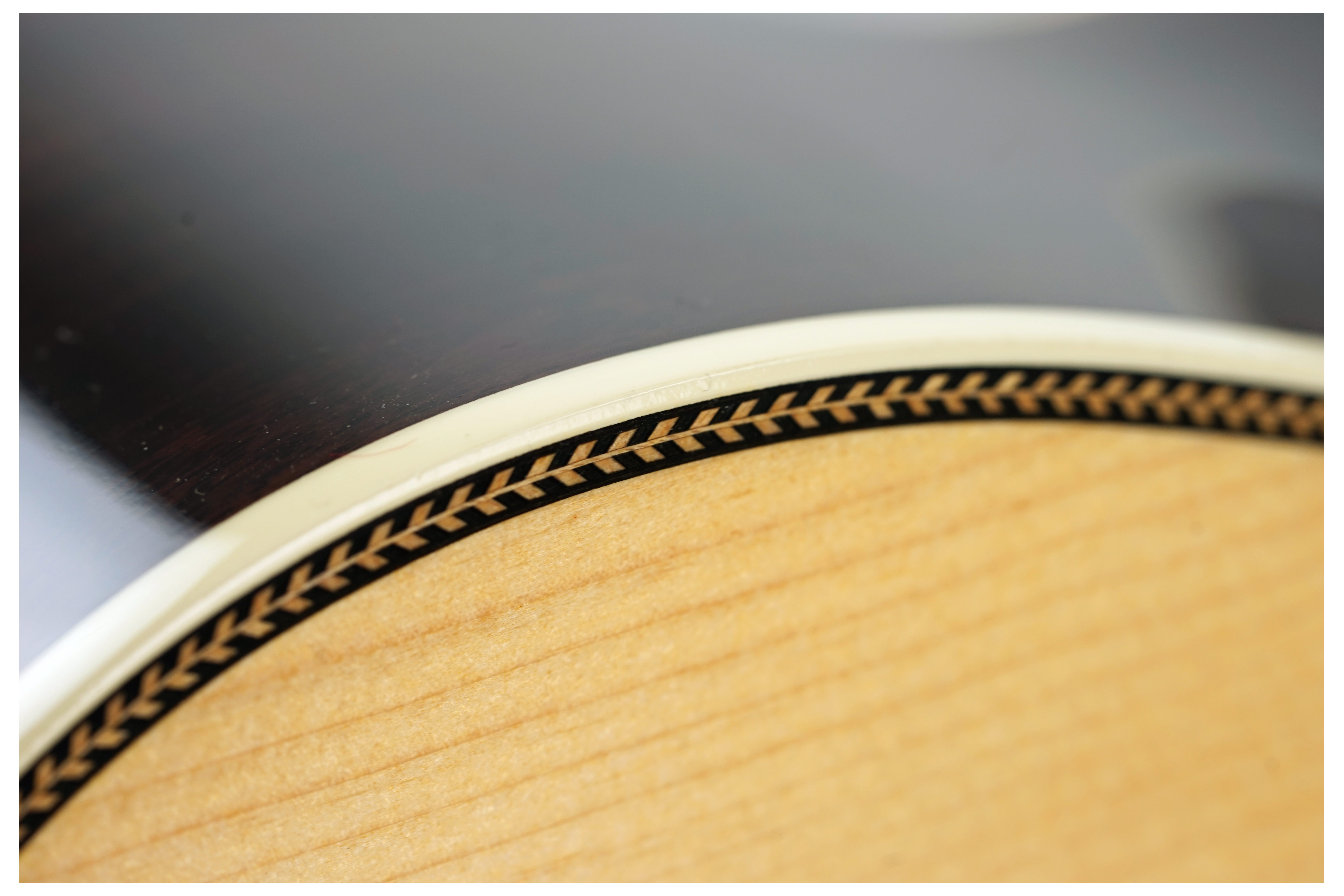 GUITARGUITAR Martin North Street OM-28 Herringbone East Indian Rosewood Left Handed