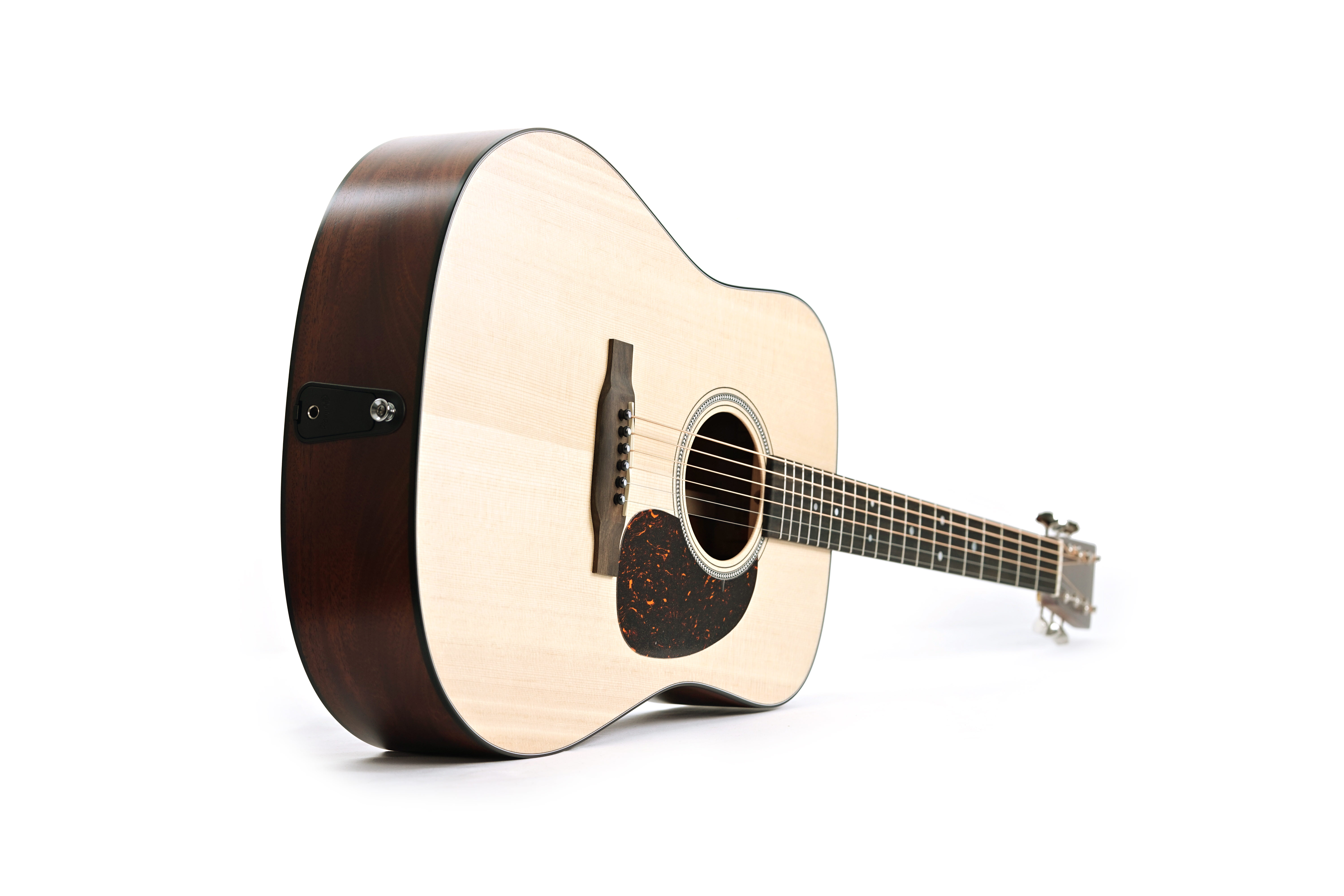 GUITARGUITAR Martin D16E-02