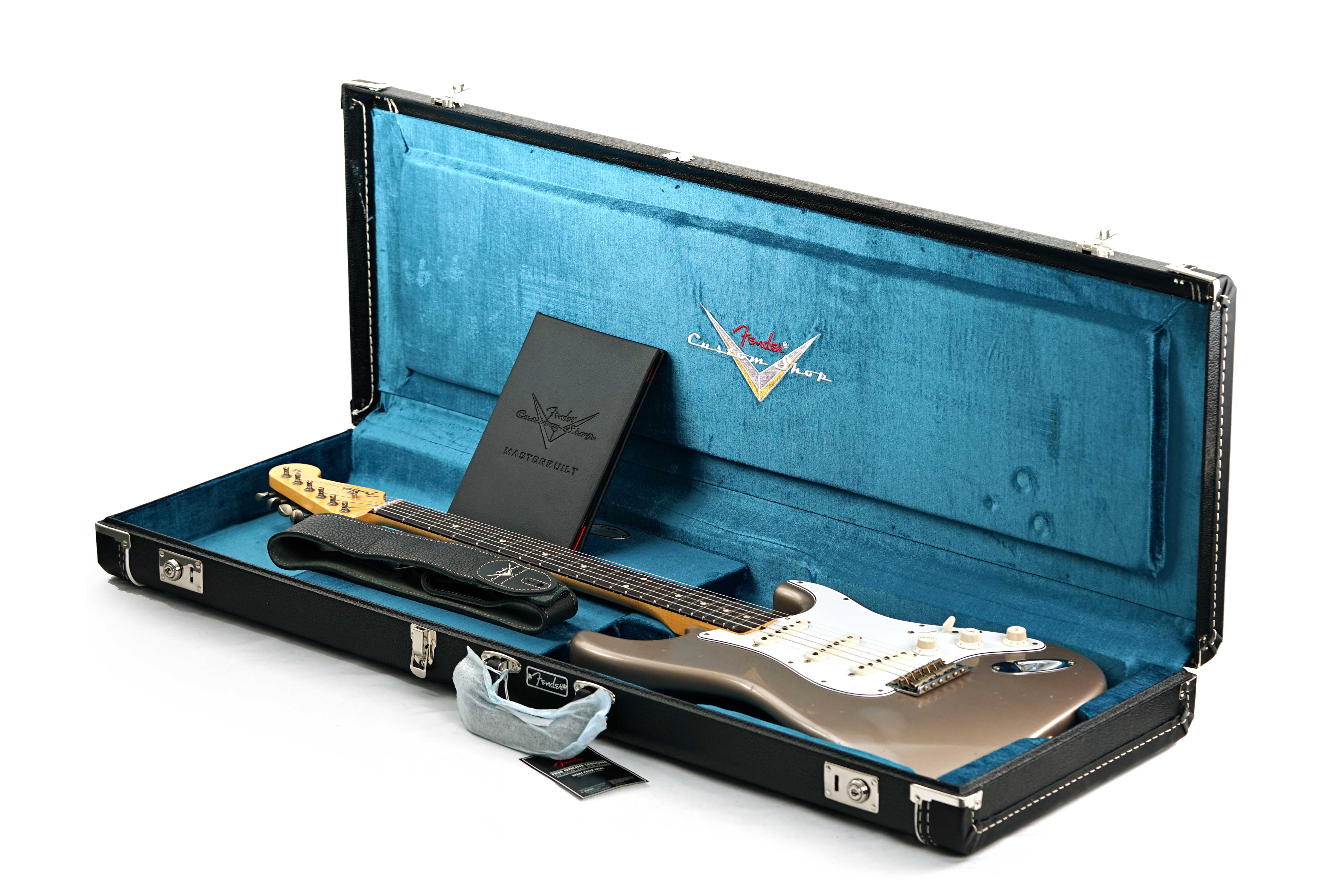 GUITARGUITAR Fender Custom Shop 1962 Stratocaster Journeyman Relic Shoreline Gold Masterbuilt by Austin MacNutt