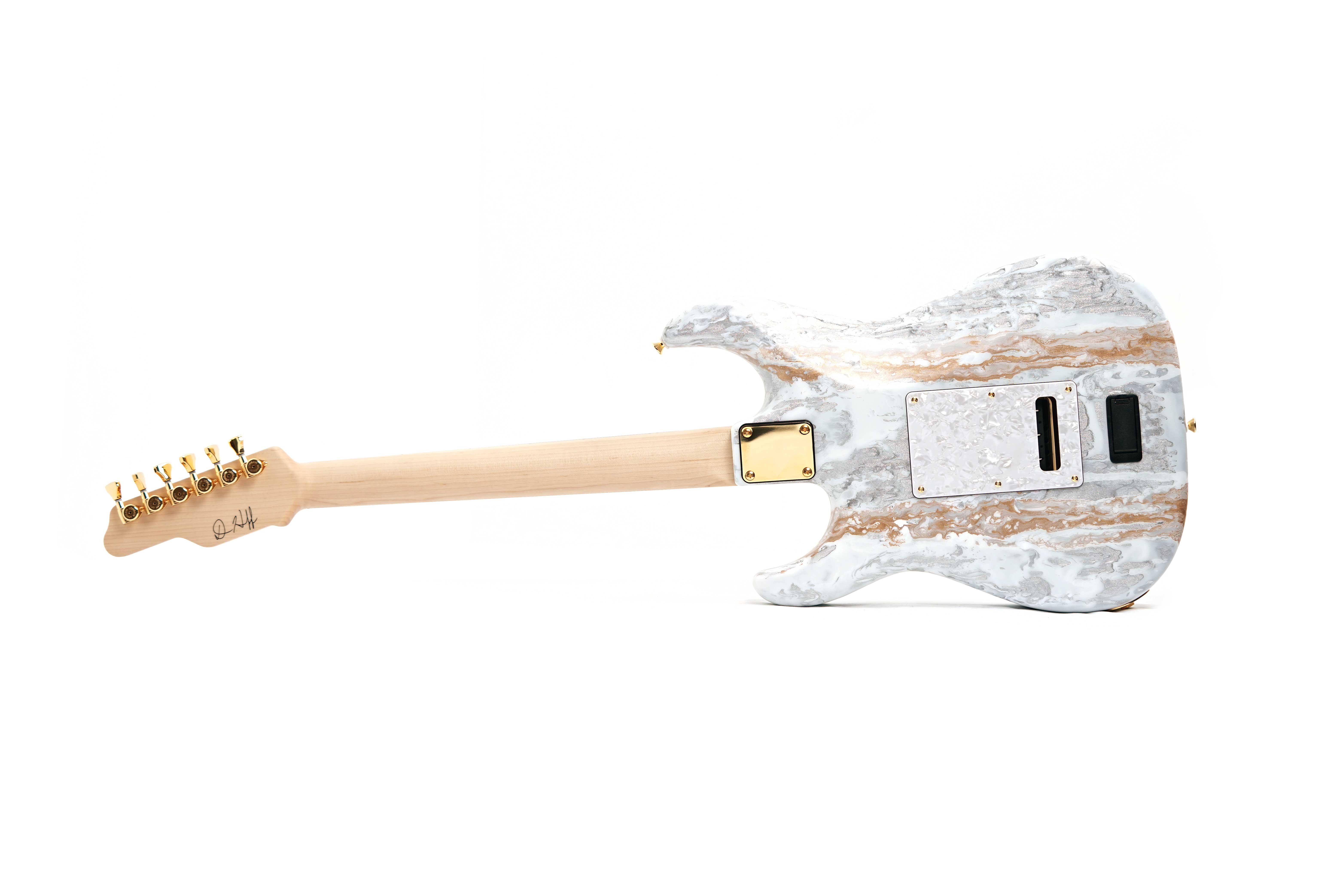GUITARGUITAR Tyler Dann Huff Studio Elite HDX White Shmear