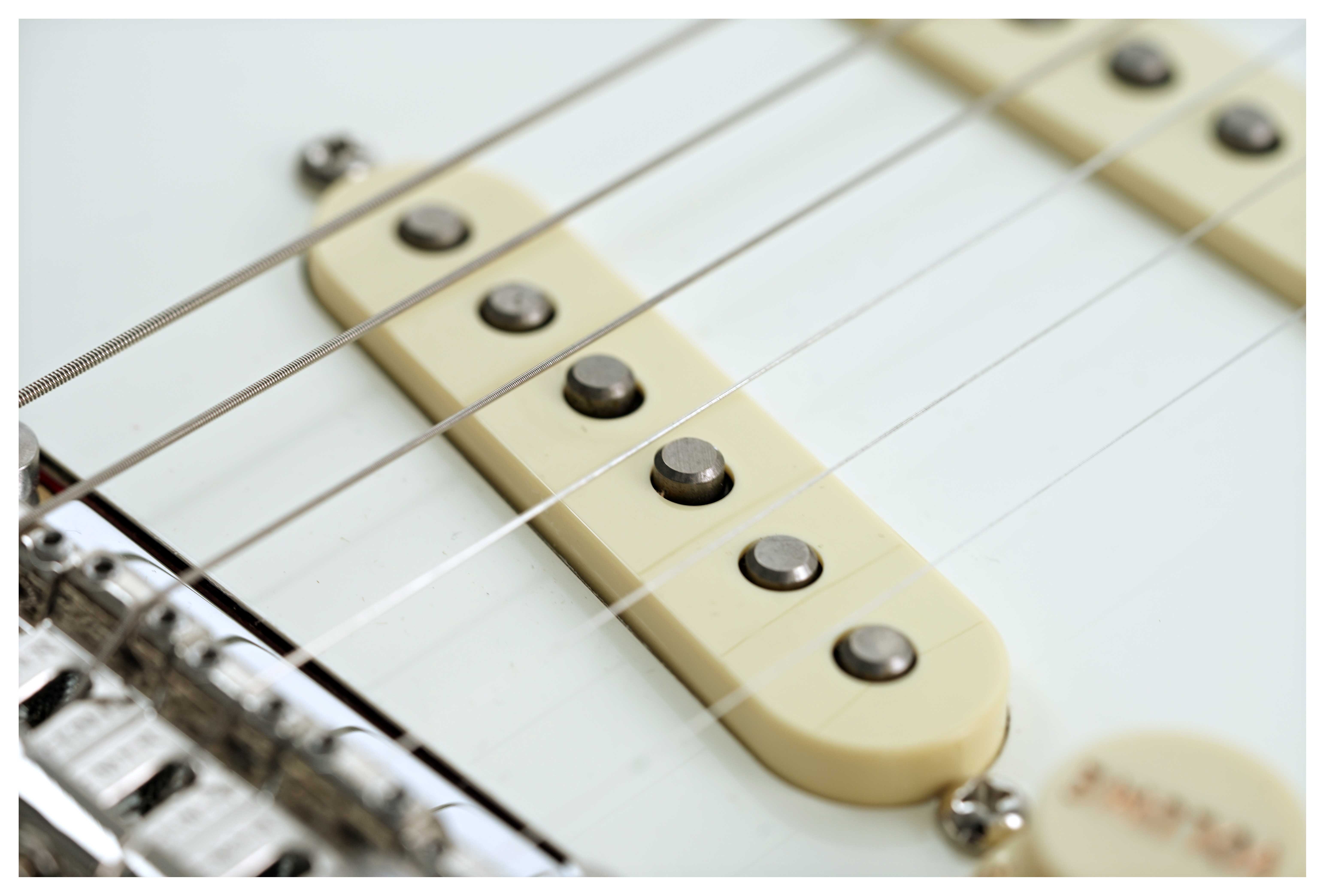 GUITARGUITAR Fender Player II Stratocaster Coral Red Rosewood Fingerboard
