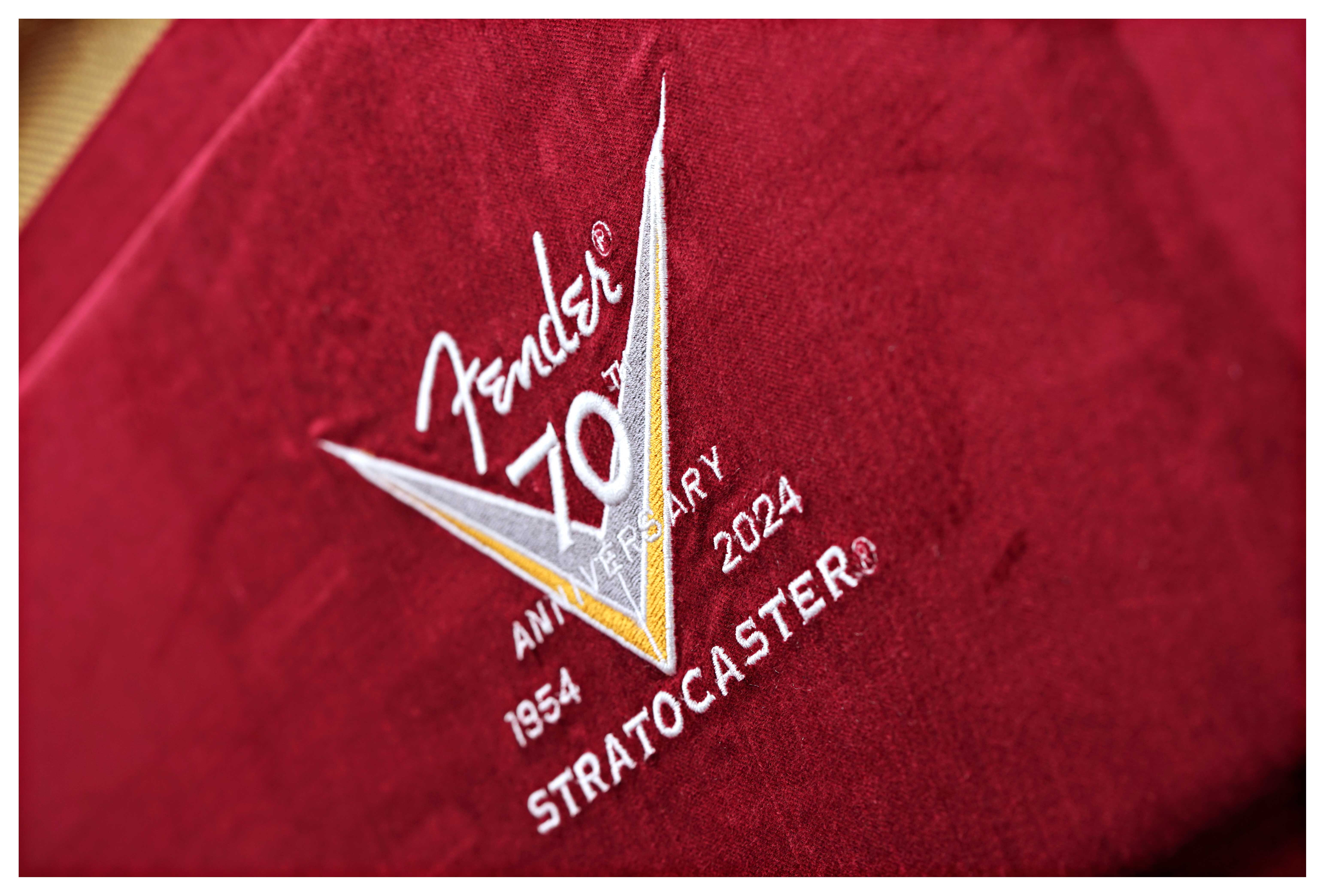 GUITARGUITAR Fender Custom Shop Limited Edition 70th Anniversary 1954 Stratocaster Heavy Relic #XN4877