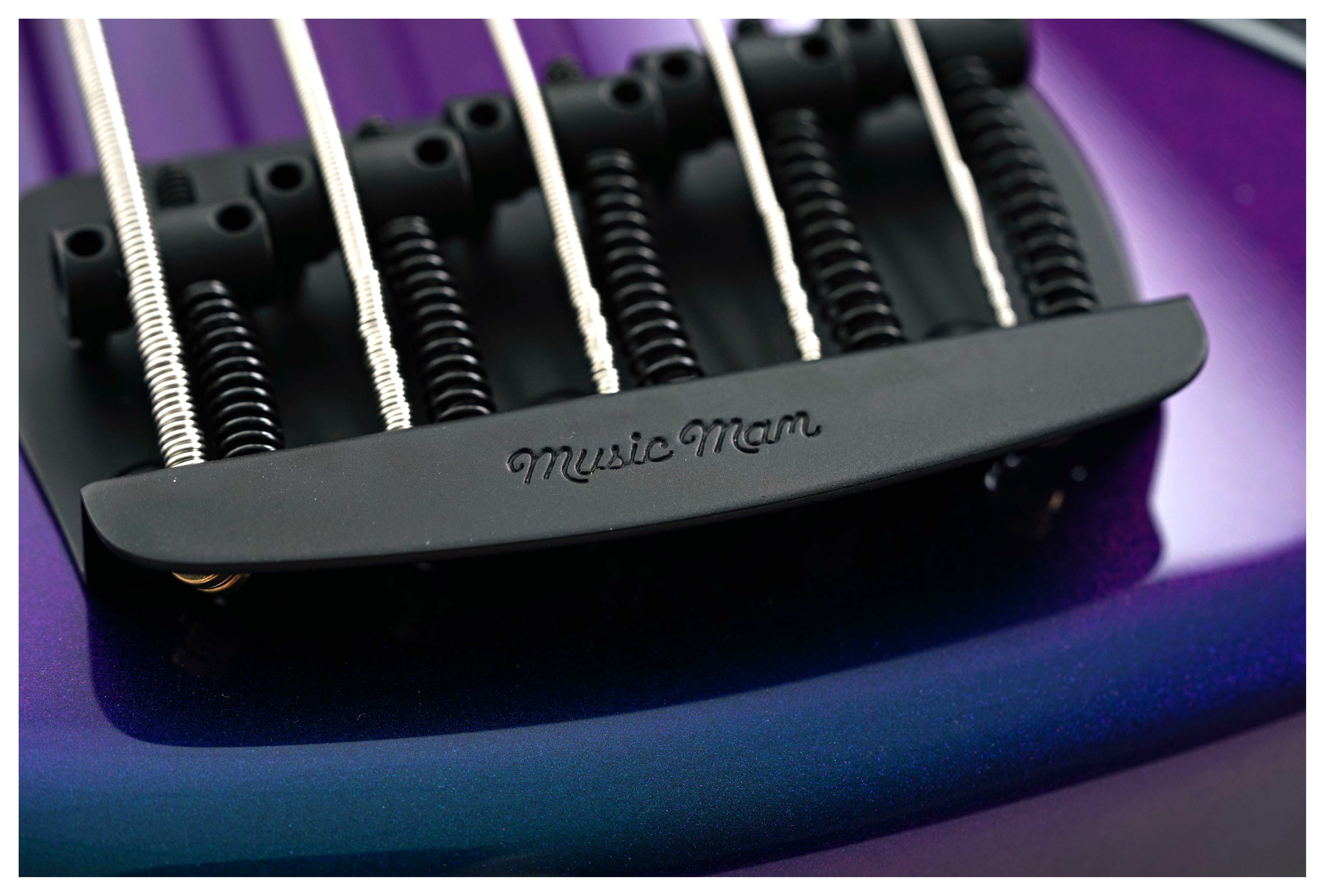 GUITARGUITAR Music Man DarkRay 5 Sapphire Iris #S12442