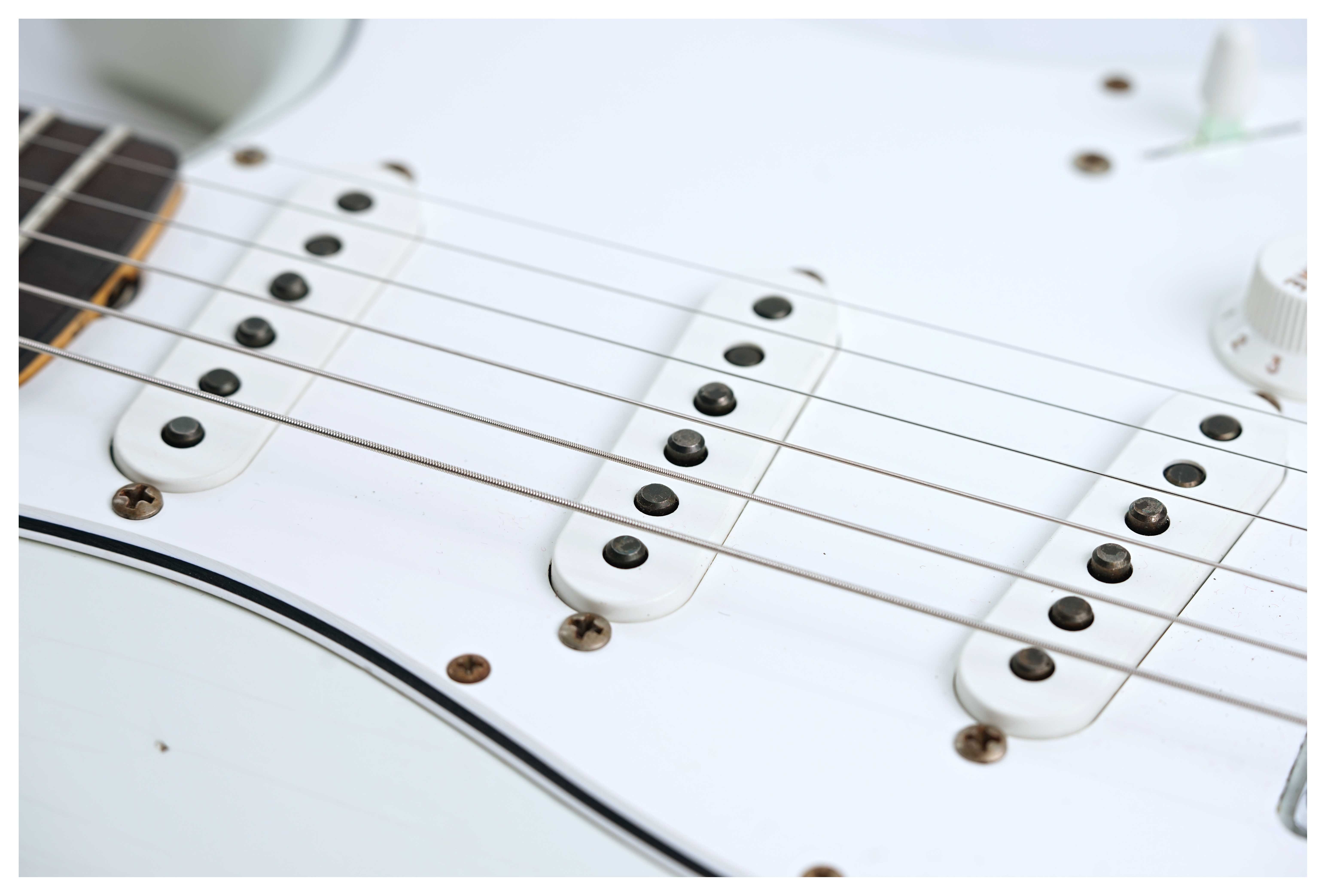 GUITARGUITAR Fender Custom Shop Mid '60s Collection Stratocaster Relic Faded Olympic White #R143641