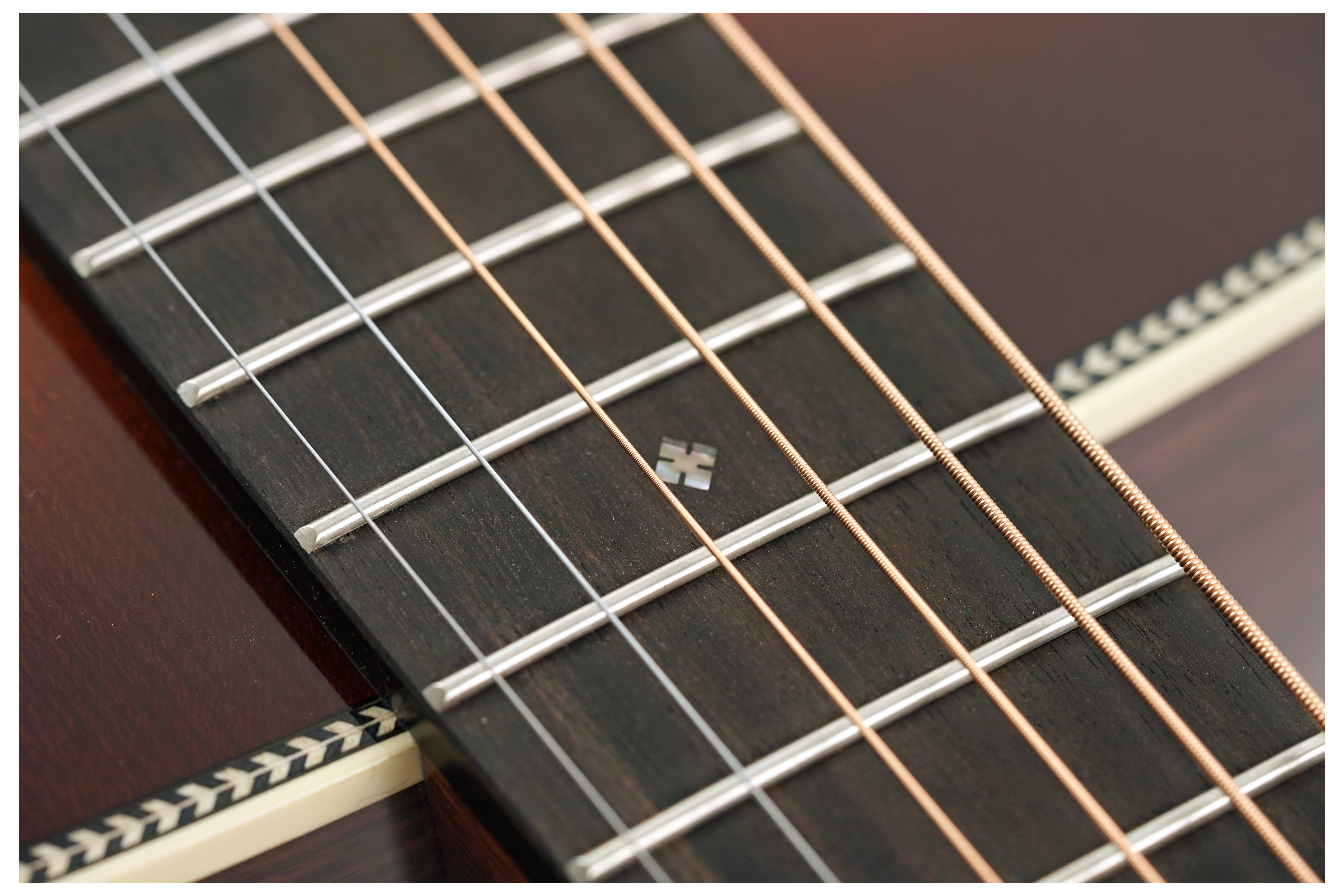 GUITARGUITAR Martin HD28 Ambertone Re-imagined