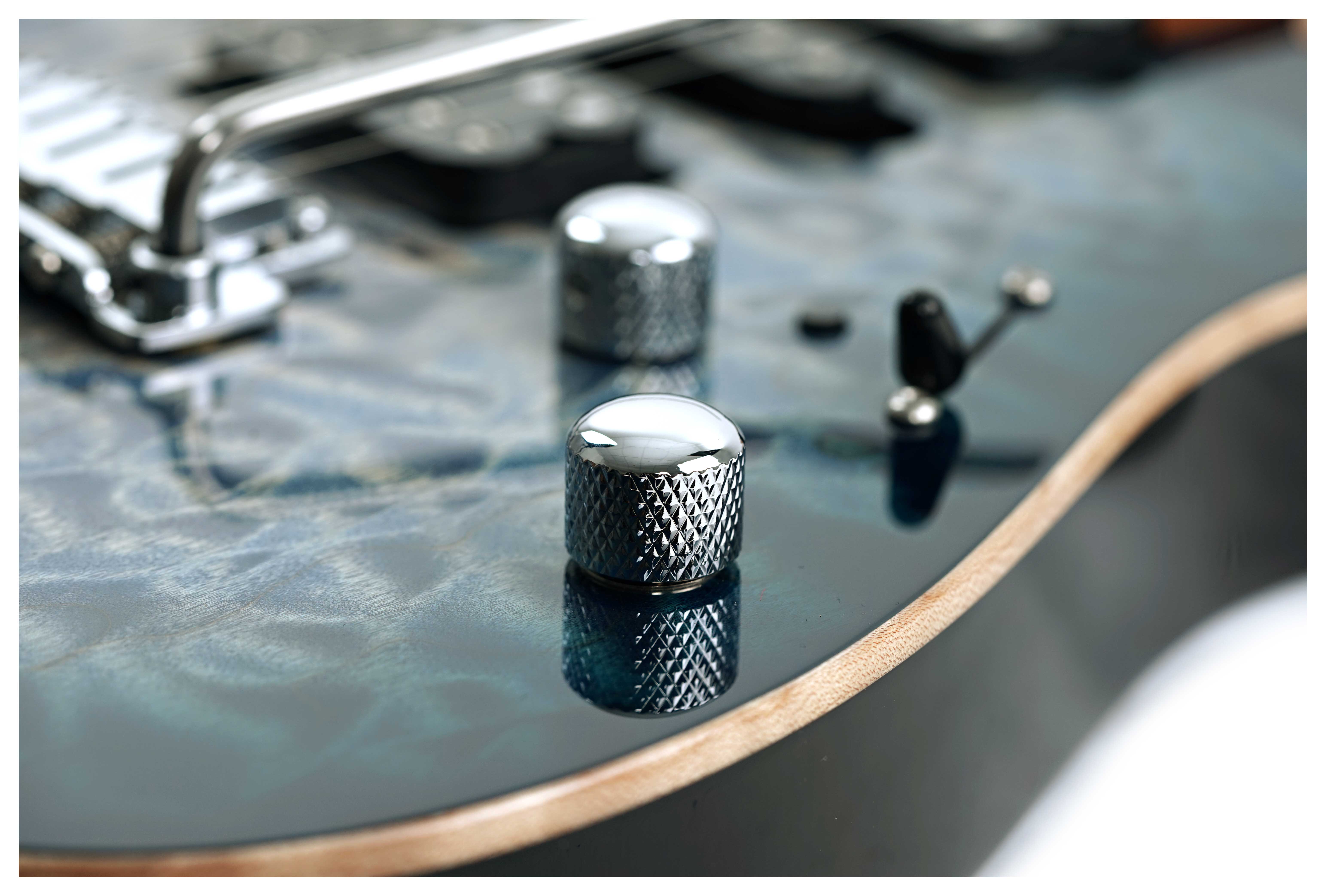 GUITARGUITAR Suhr Custom Modern Quilt Faded Trans Whale Blue Burst 73778