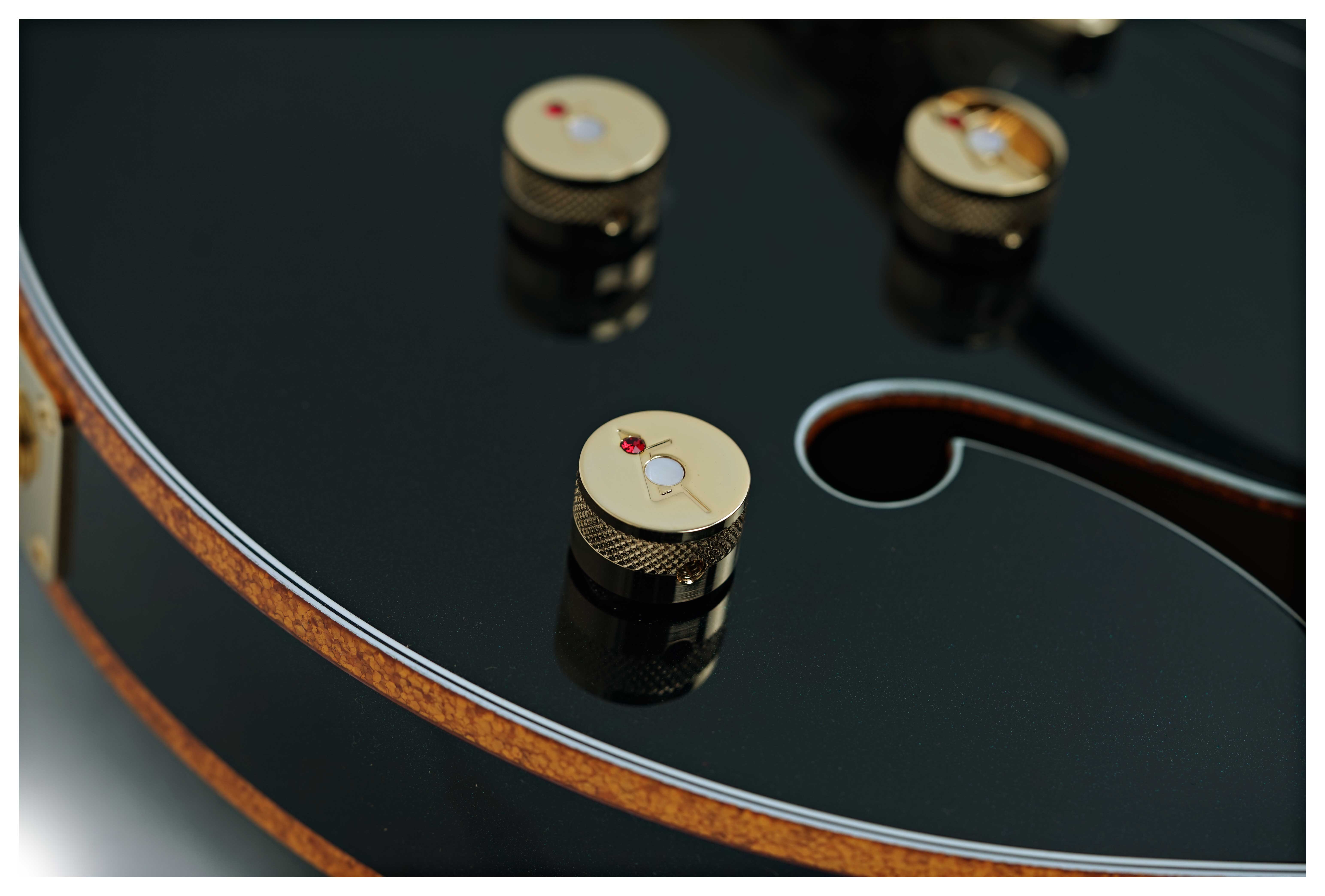 GUITARGUITAR Gretsch Falcon Center Block Limited Edition Double-Cut with Bigsby Midnight Sapphire #JT25051482