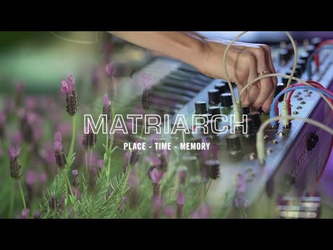 GUITARGUITAR Moog Matriarch