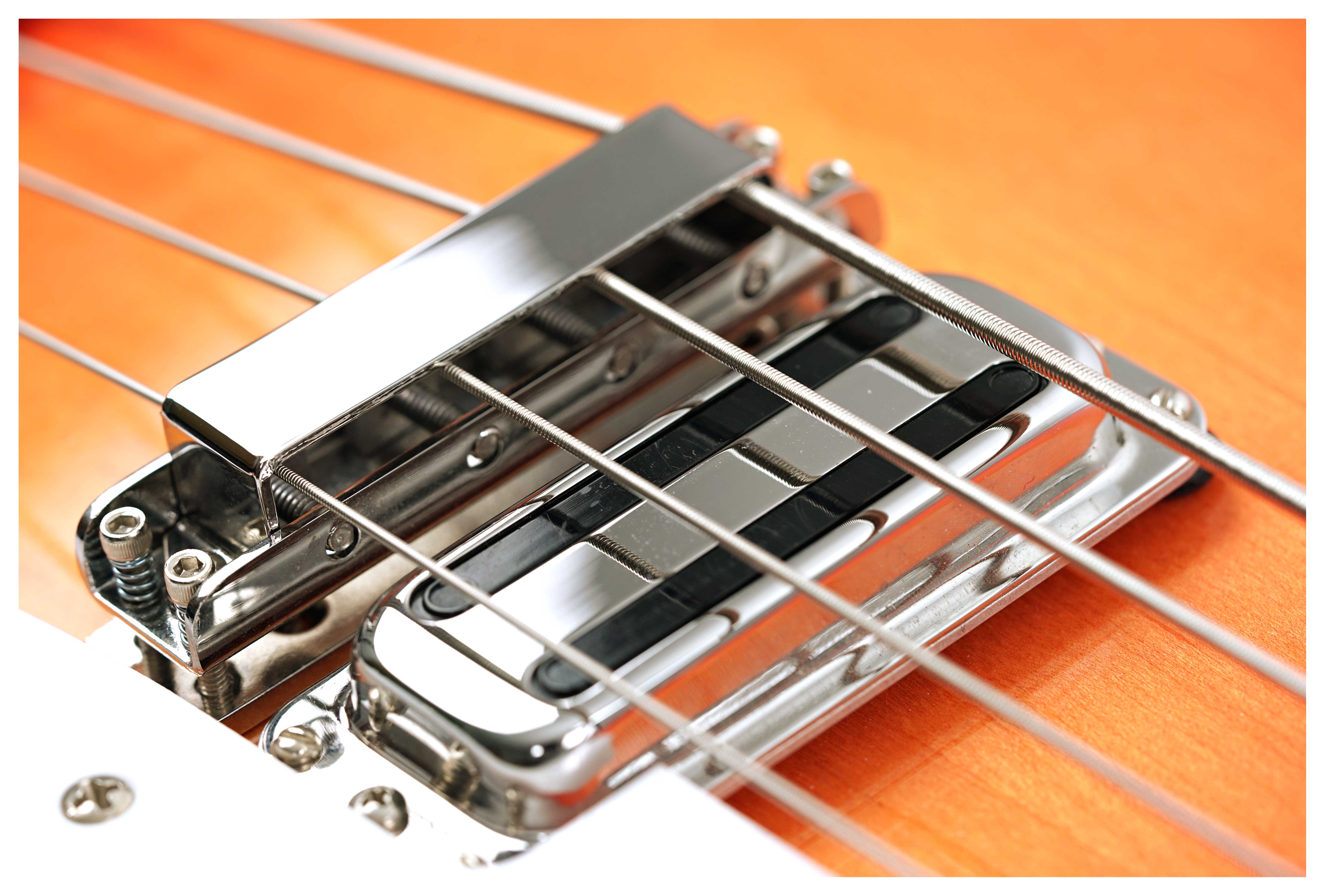 GUITARGUITAR Rickenbacker 4005XC 90th Anniversary Limited Edition Short Scale Bass Amber FireGlo