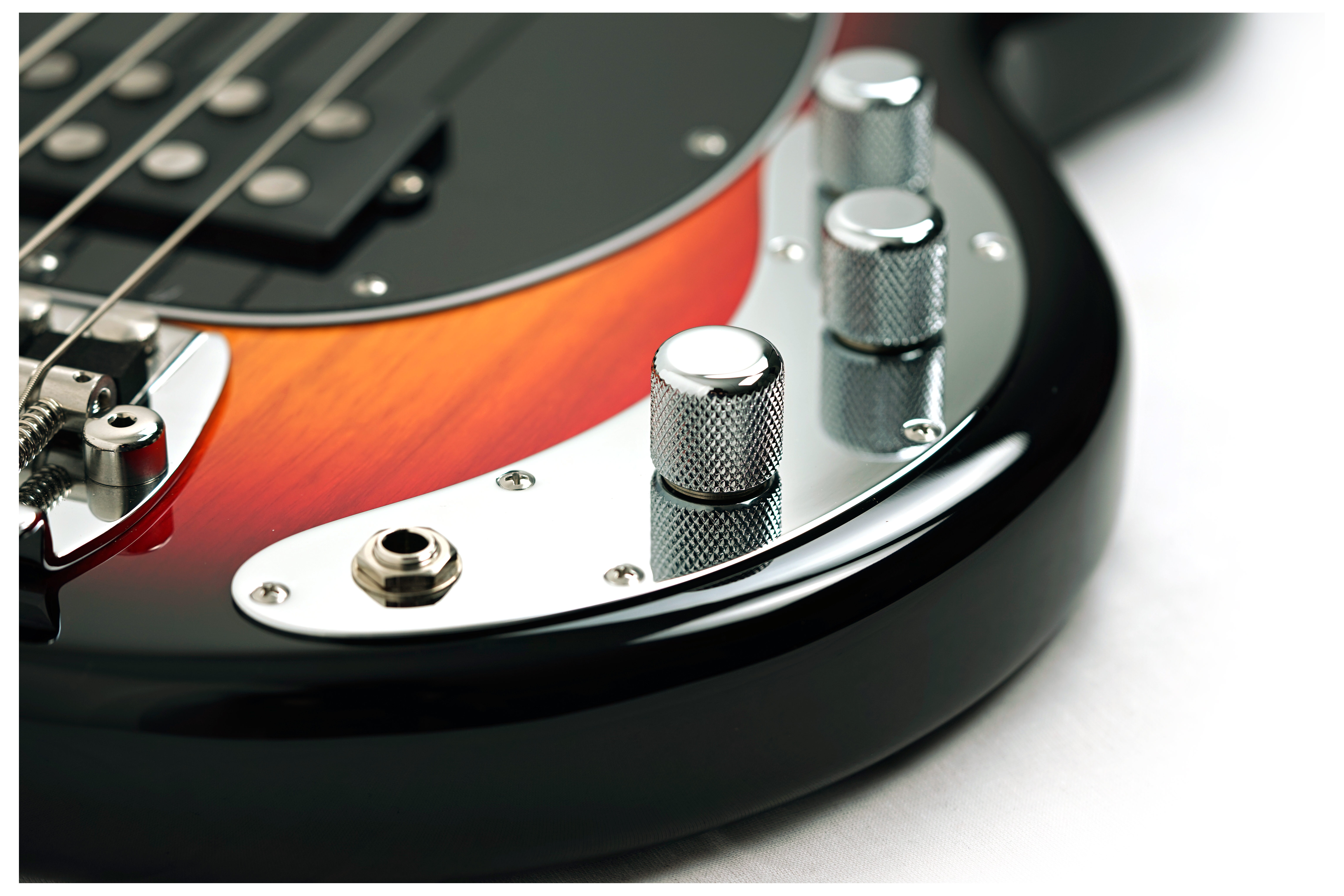 GUITARGUITAR Music Man Retro 70s Stingray Sunburst #CB01404