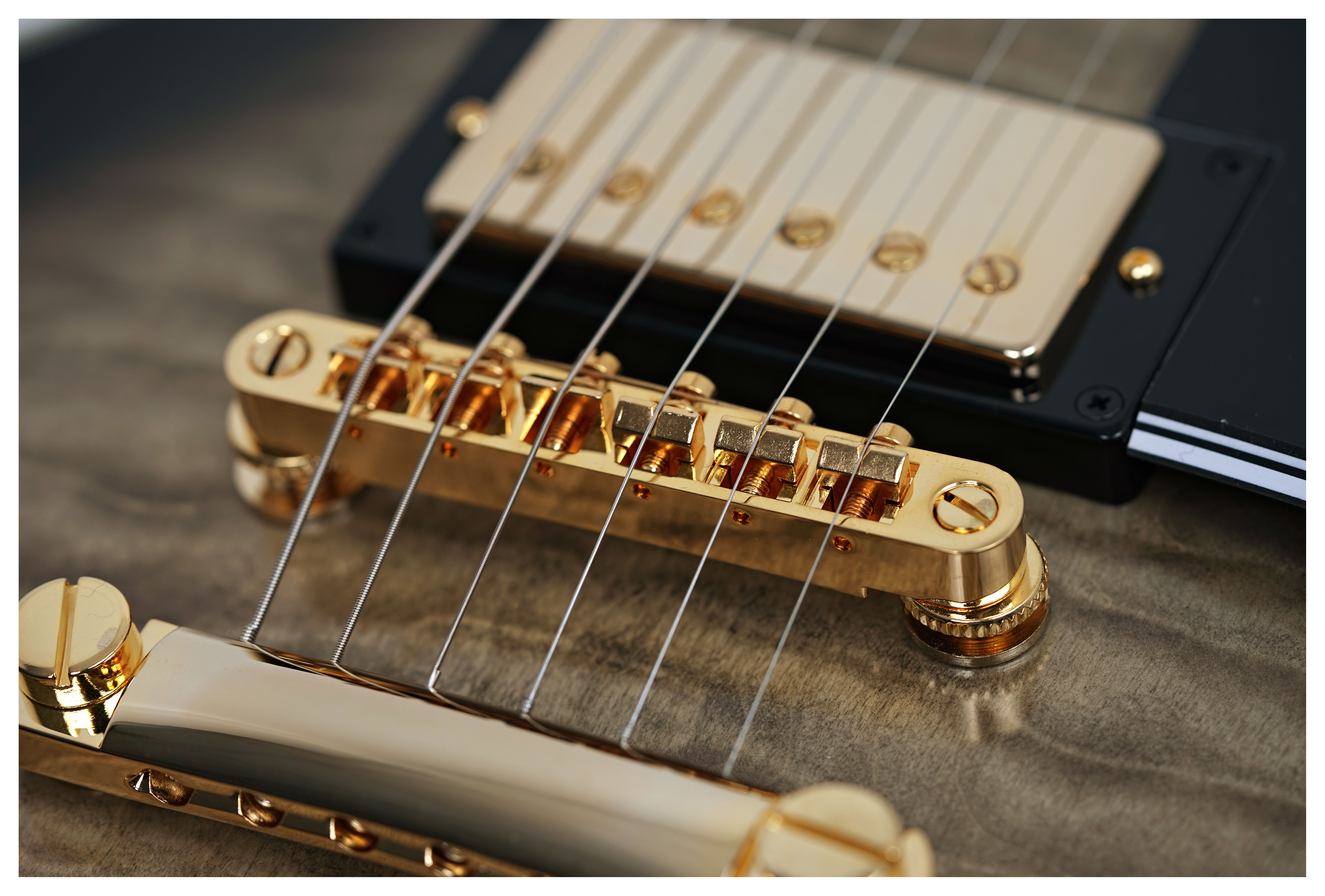GUITARGUITAR Epiphone Inspired by Gibson Les Paul Custom Quilt Cobra Burst
