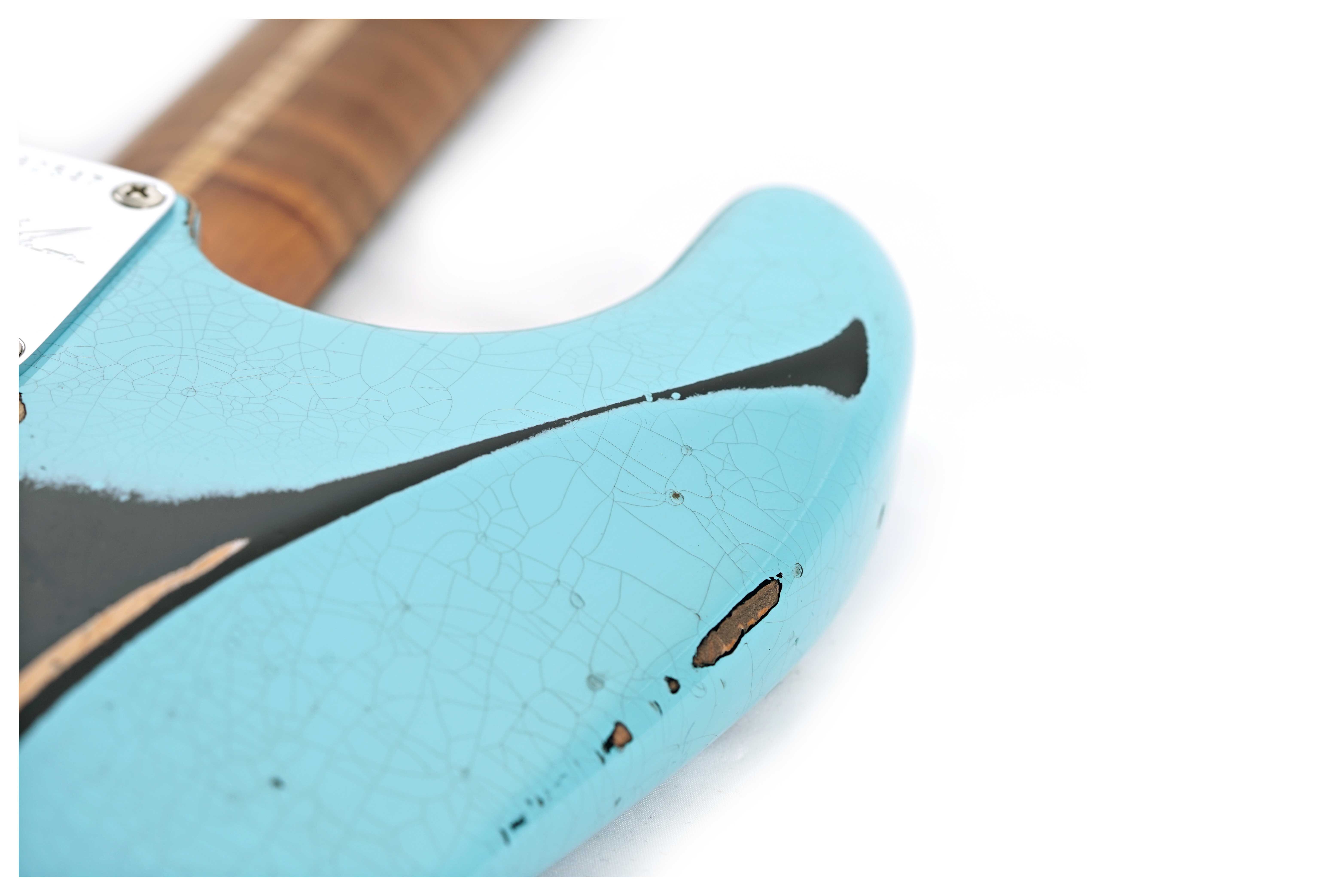 GUITARGUITAR Fender Custom Shop 1963 Stratocaster Heavy Relic with Closet Classic Hardware Daphne Blue Over Black #CZ582547