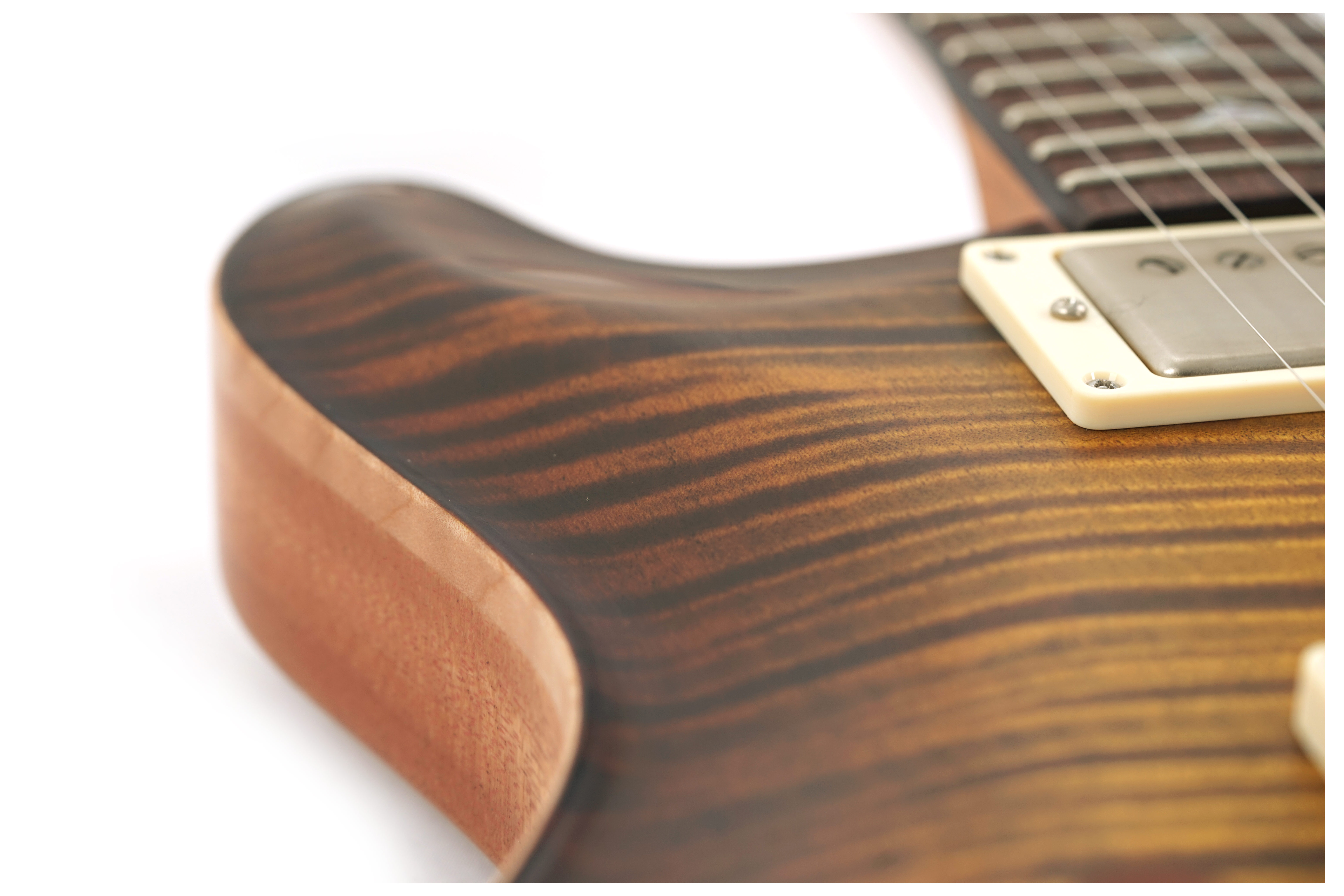 GUITARGUITAR Nik Huber Dolphin II Tigereye Burst Semigloss Finish with Exceptional Curly Maple Top and Dolphin Inlays Left Handed #34638