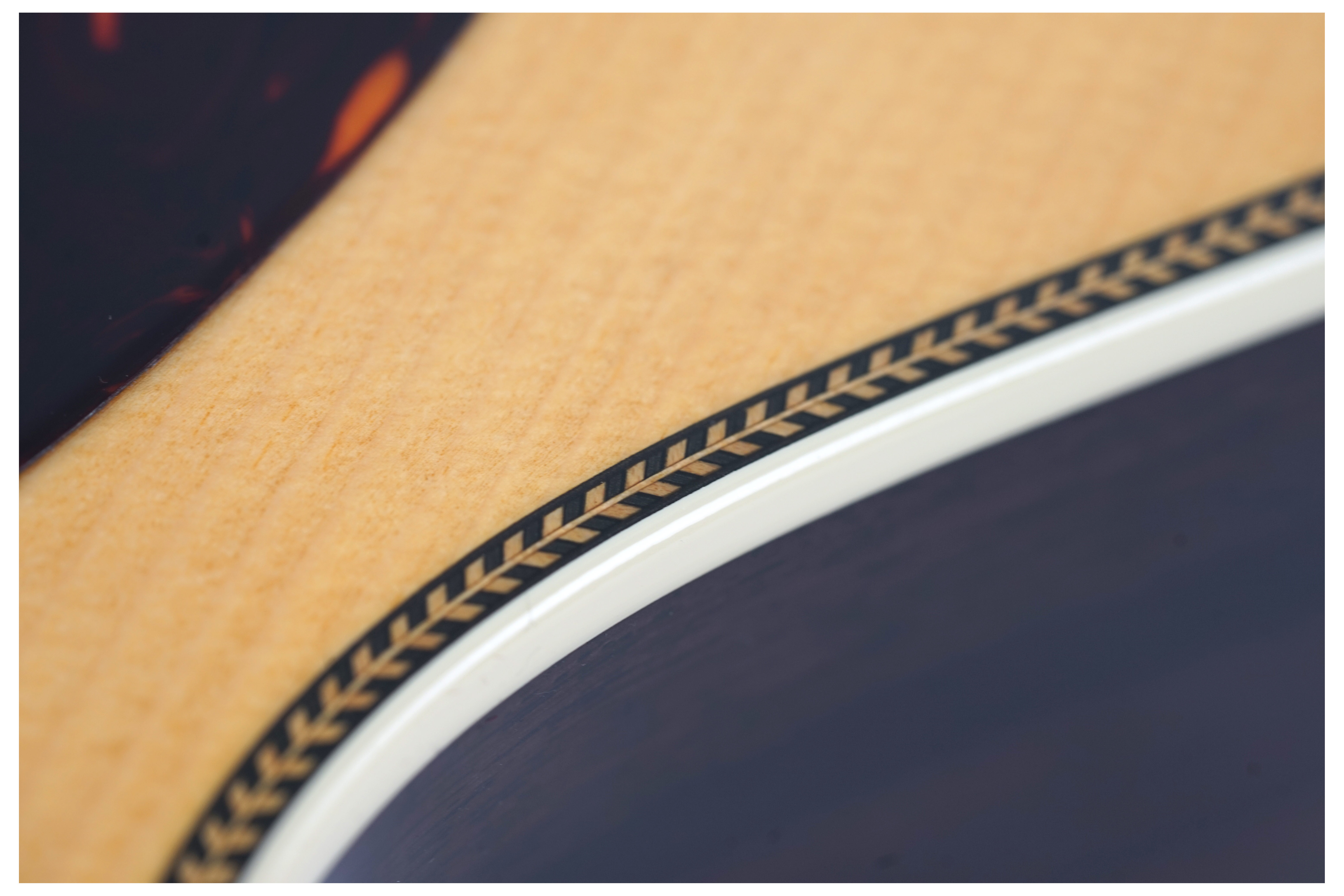 GUITARGUITAR Martin North Street OM-28 Herringbone East Indian Rosewood Left Handed
