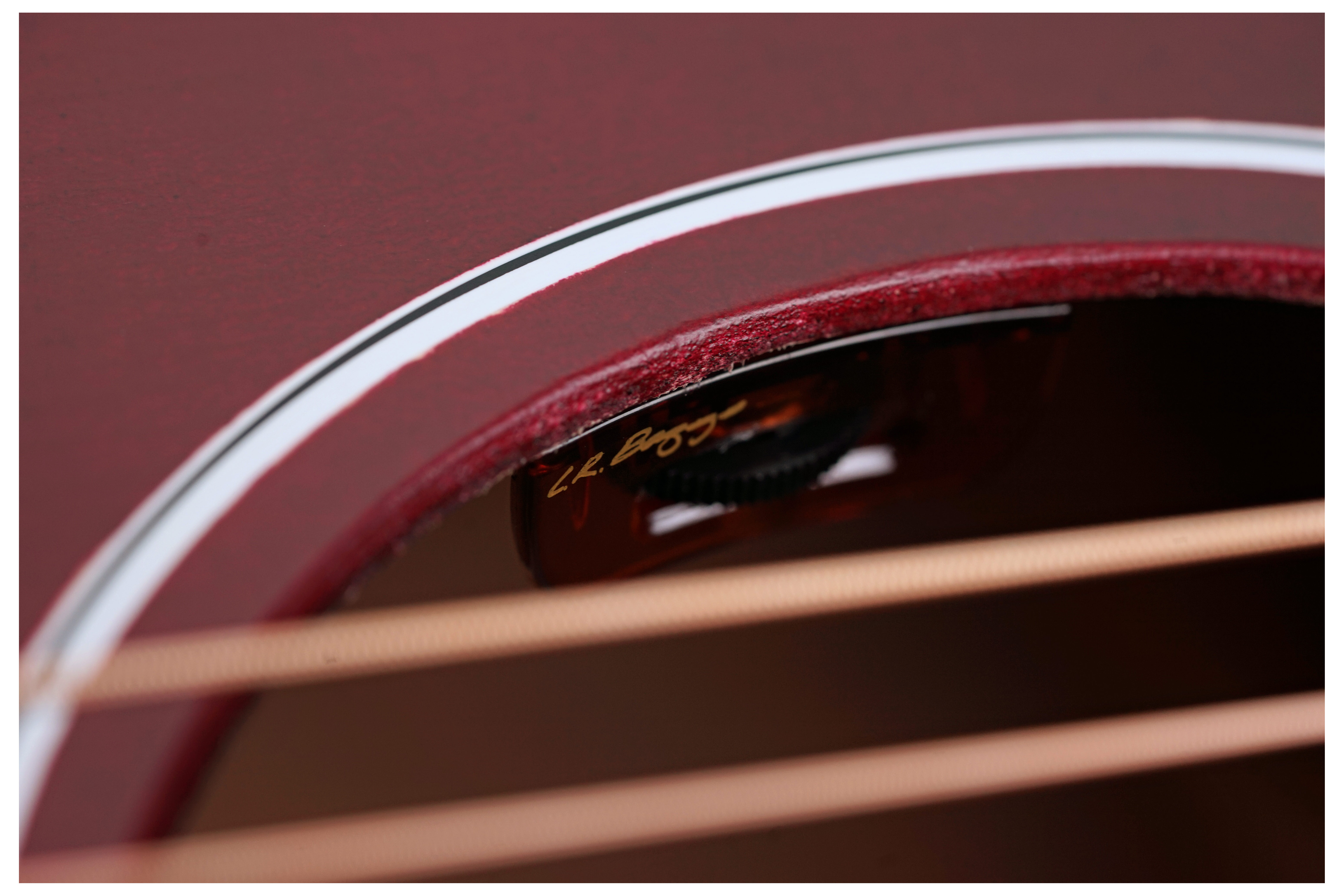 GUITARGUITAR Gibson J-45 Special Satin Wine Red