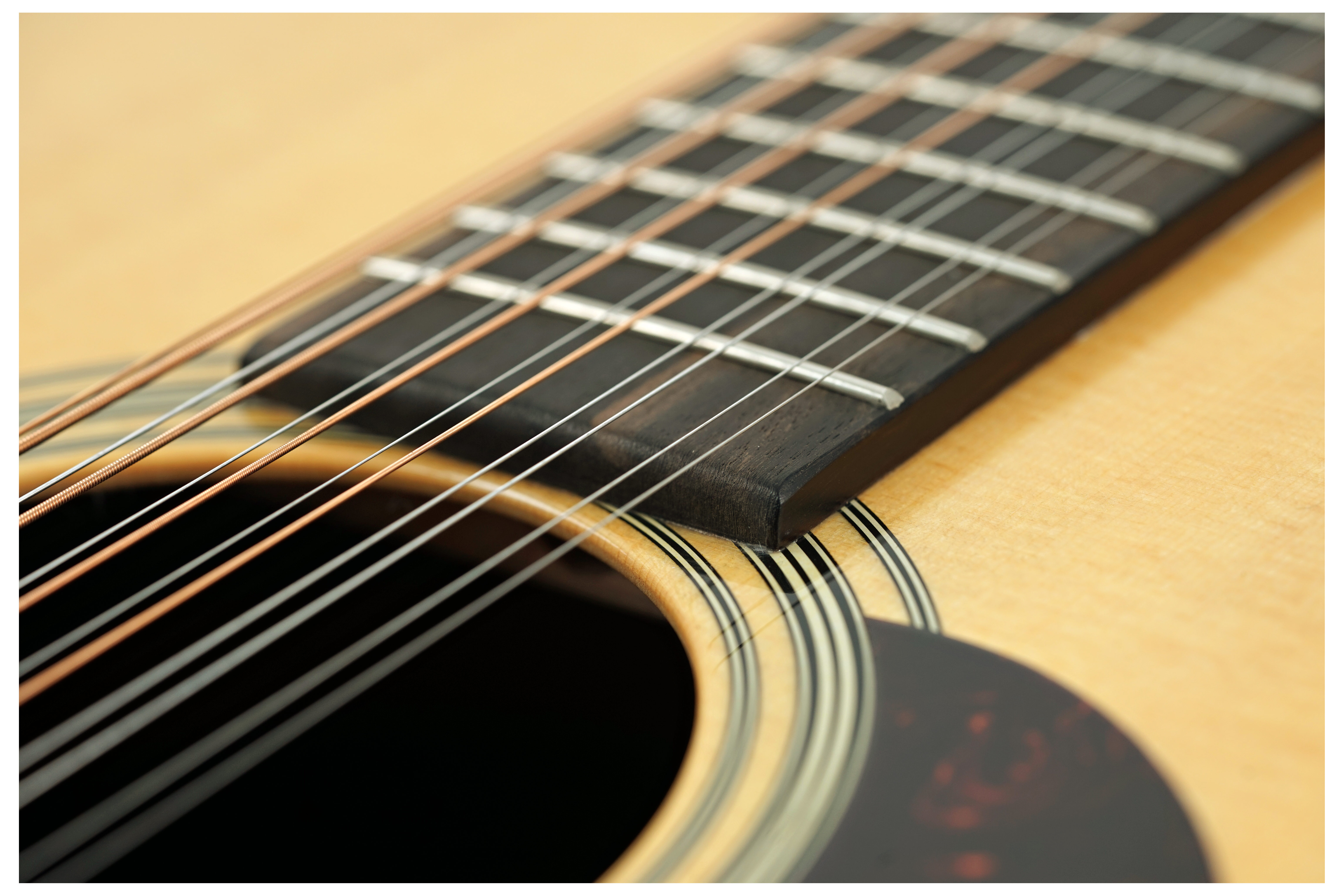 GUITARGUITAR Martin HD12-28 Re-imagined