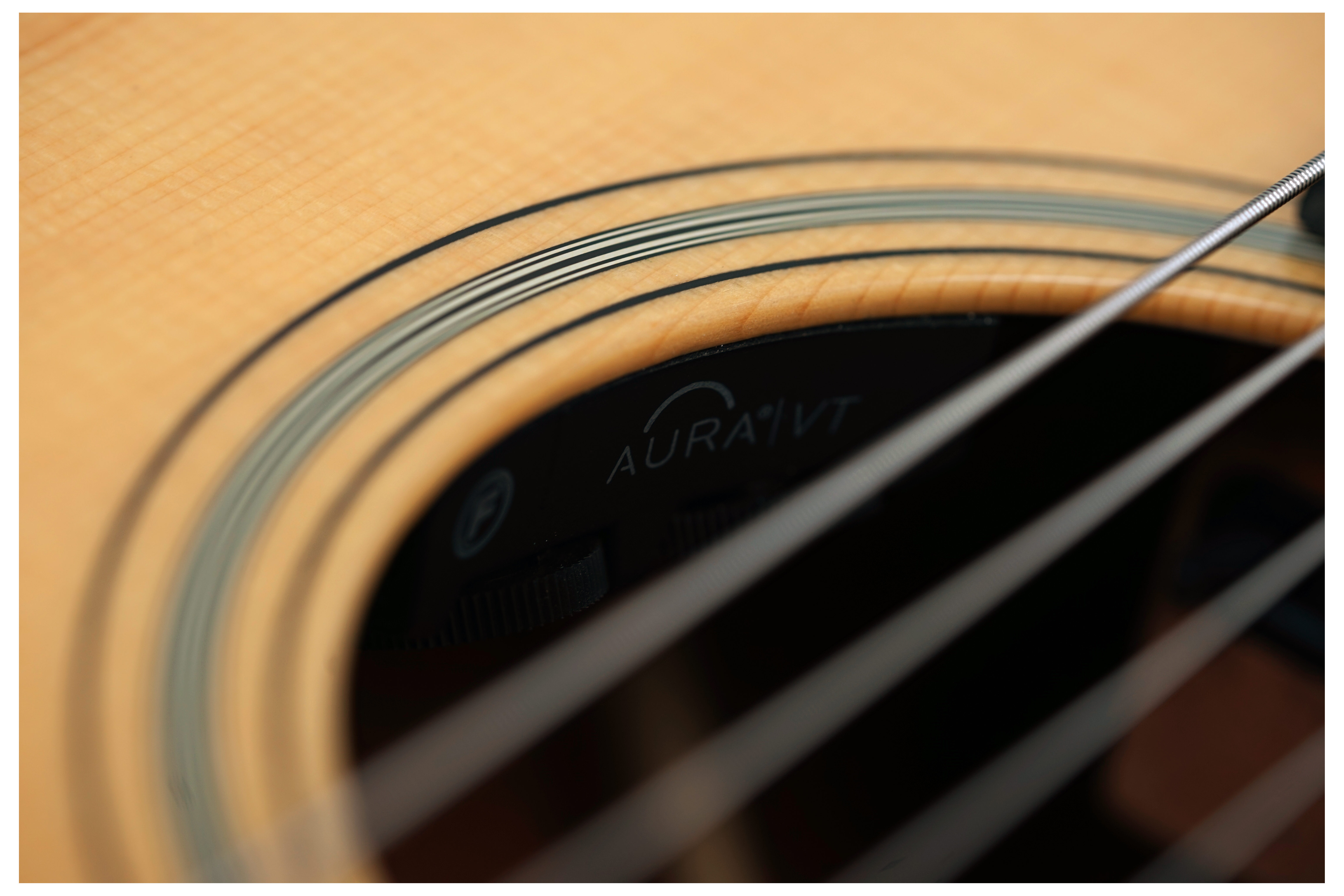 GUITARGUITAR Martin Standard Series SC18E with Fishman Aura VT