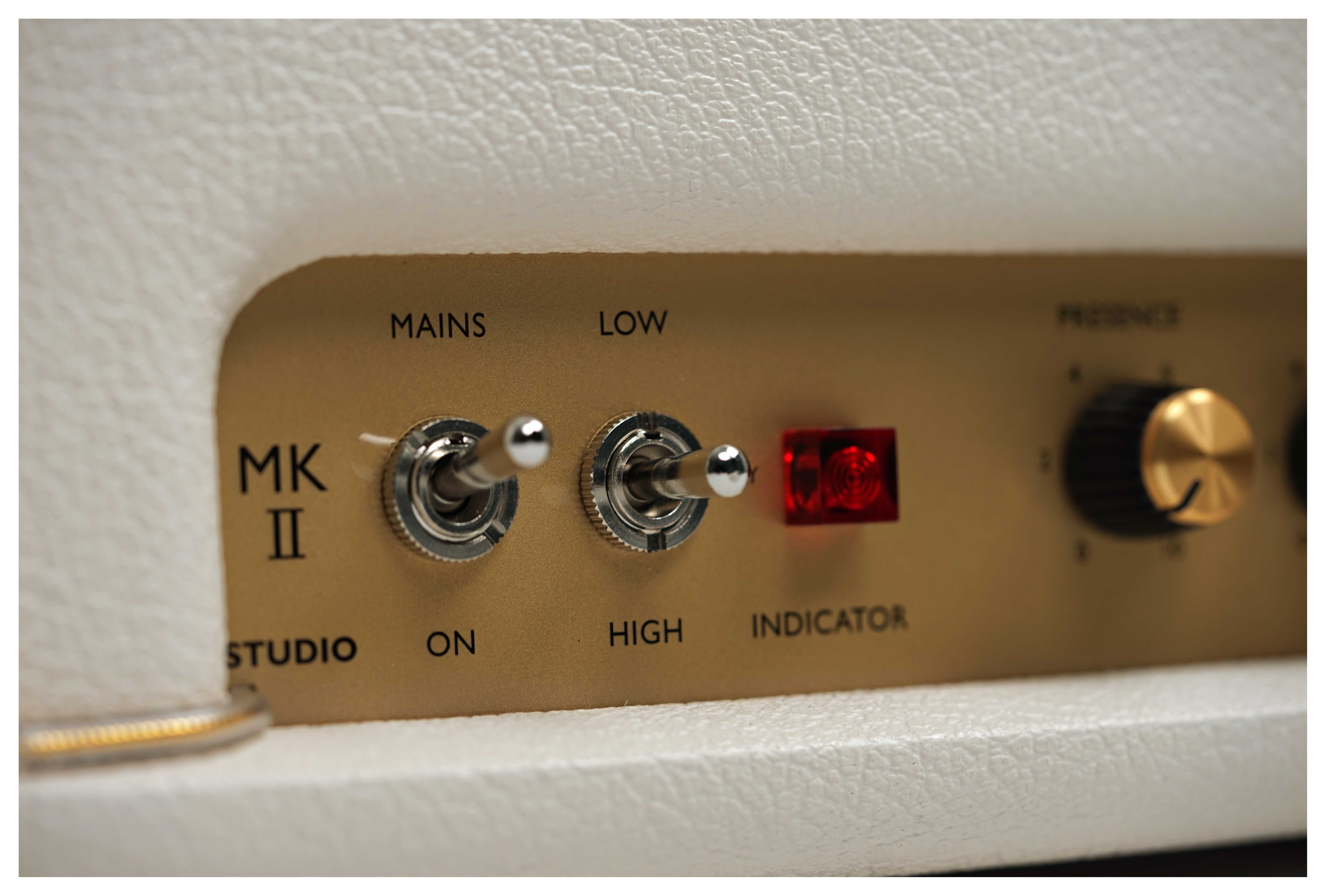 GUITARGUITAR Marshall Design Store SV20H Studio Vintage Valve Amp Head Cream Levant