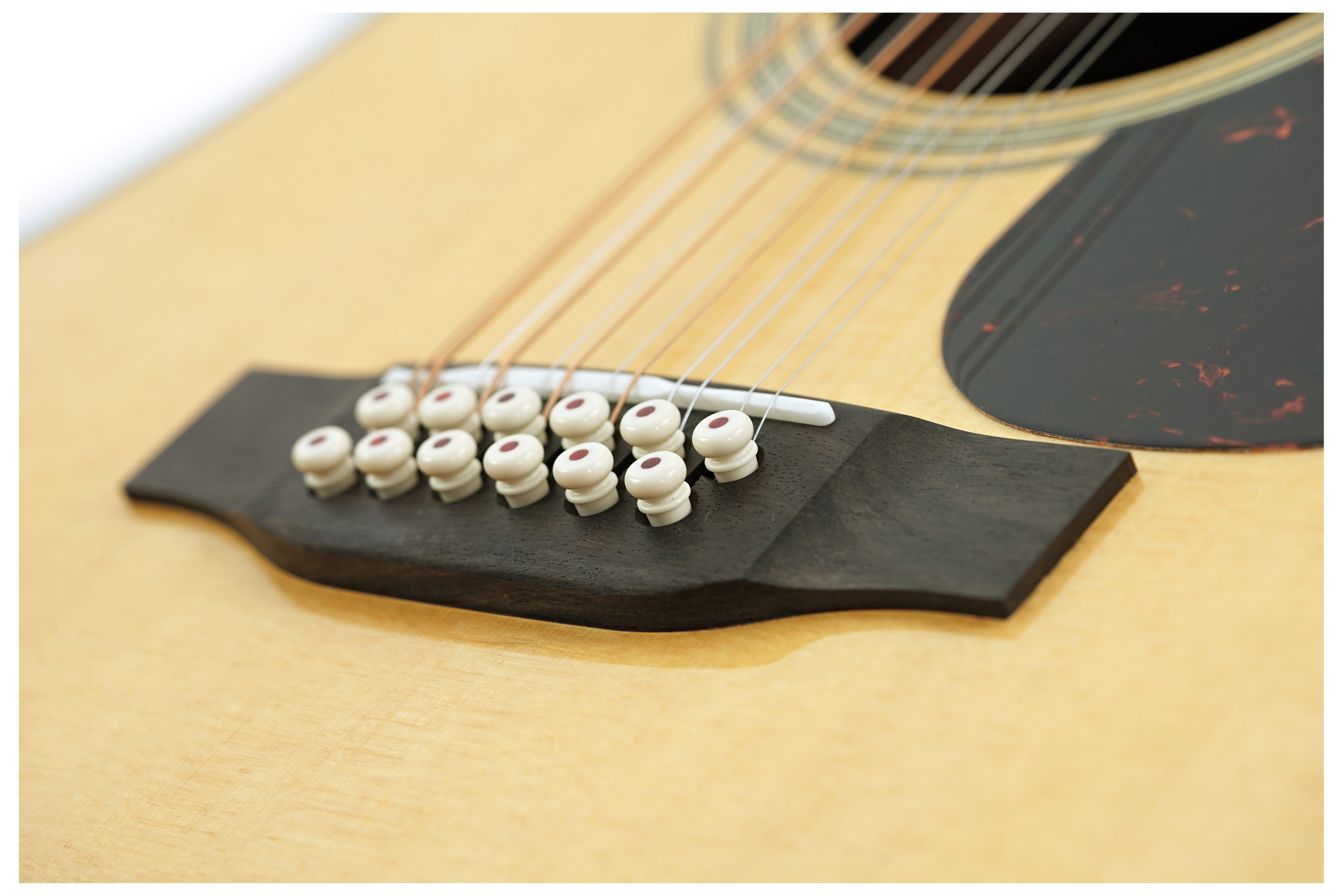 GUITARGUITAR Martin HD12-28 Re-imagined