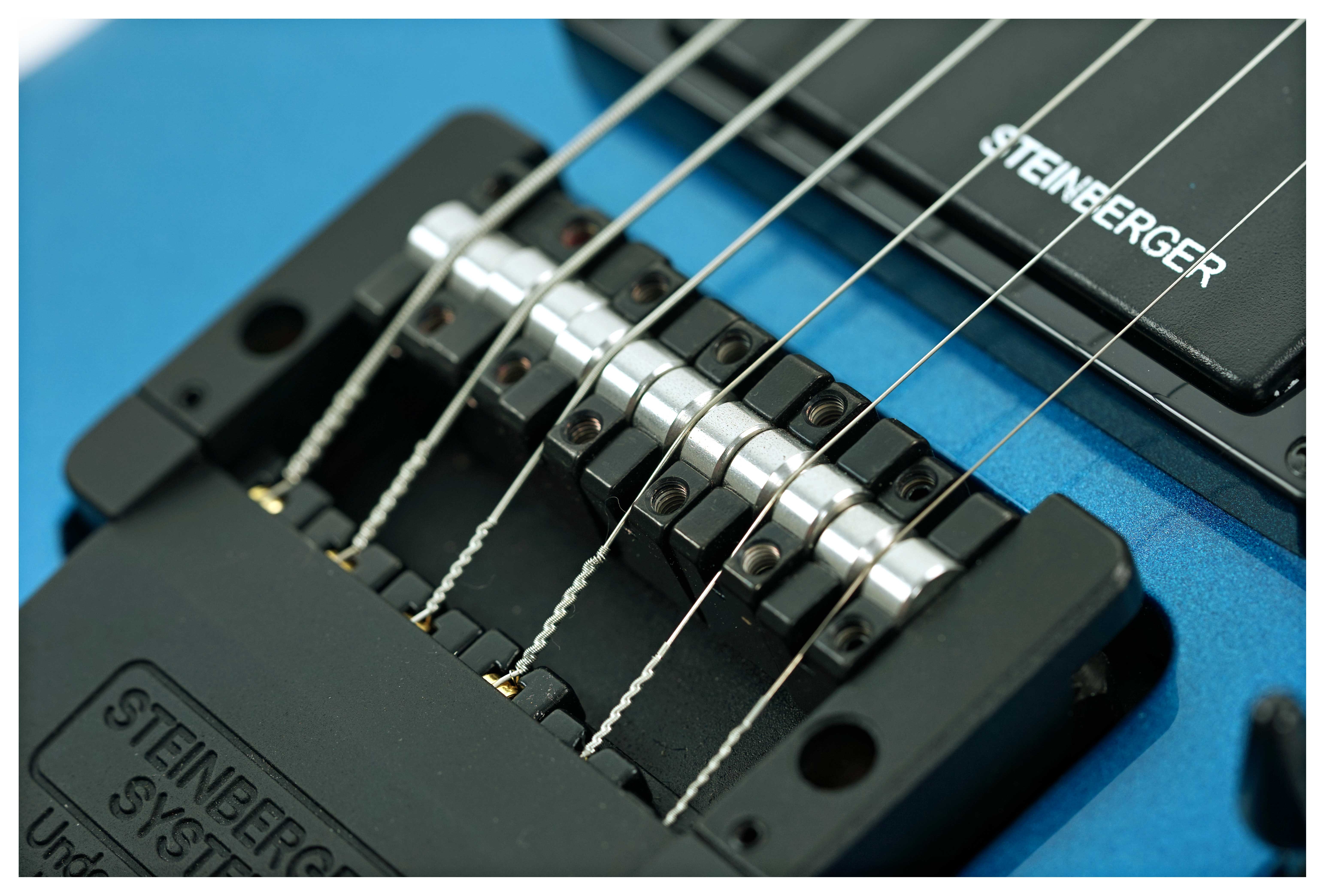 GUITARGUITAR Steinberger Spirit GT-PRO Deluxe Outfit (HB-SC-HB) Frost Blue