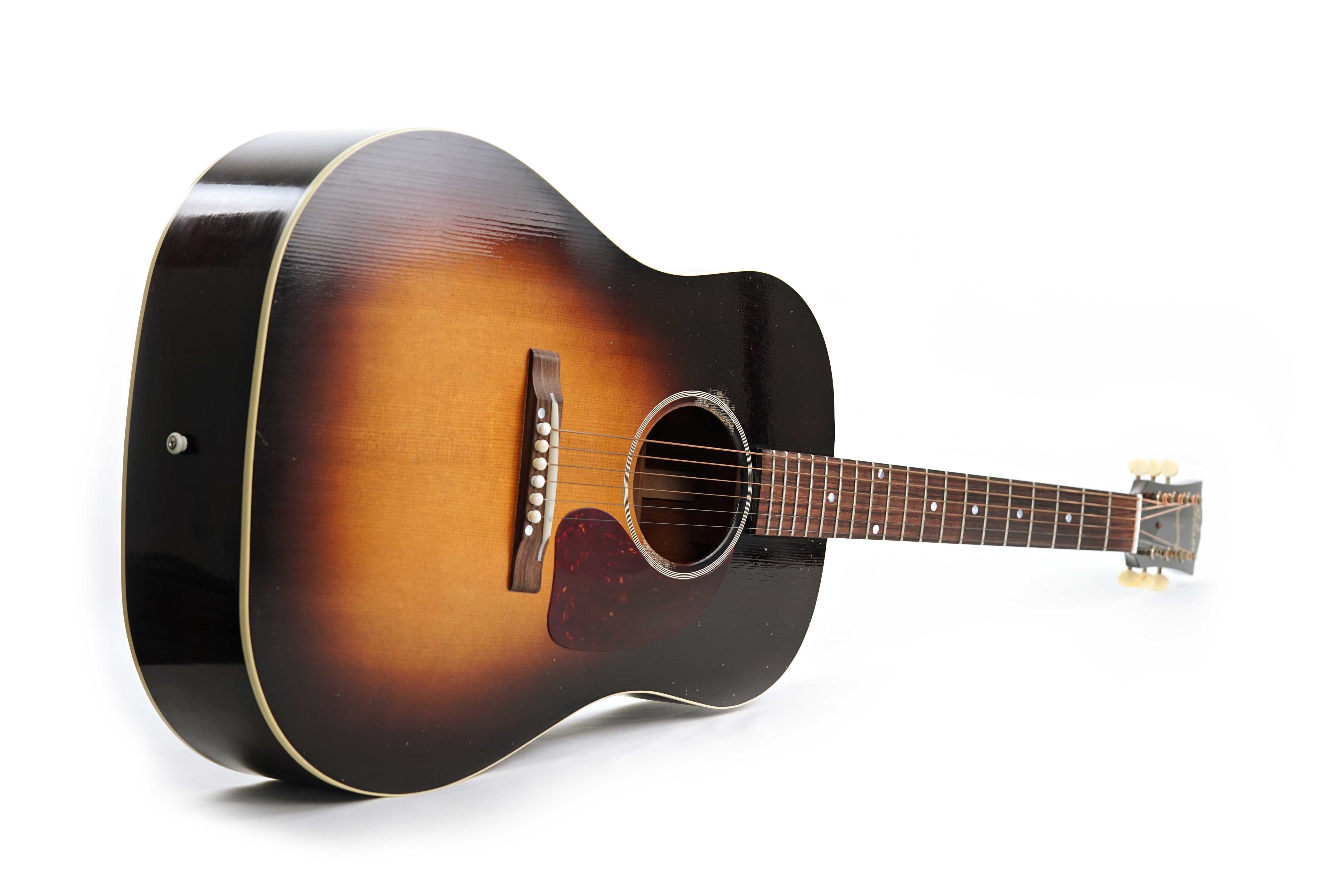 GUITARGUITAR Gibson Custom 1942 Banner J-45 Reissue Vintage Sunburst Light Aged