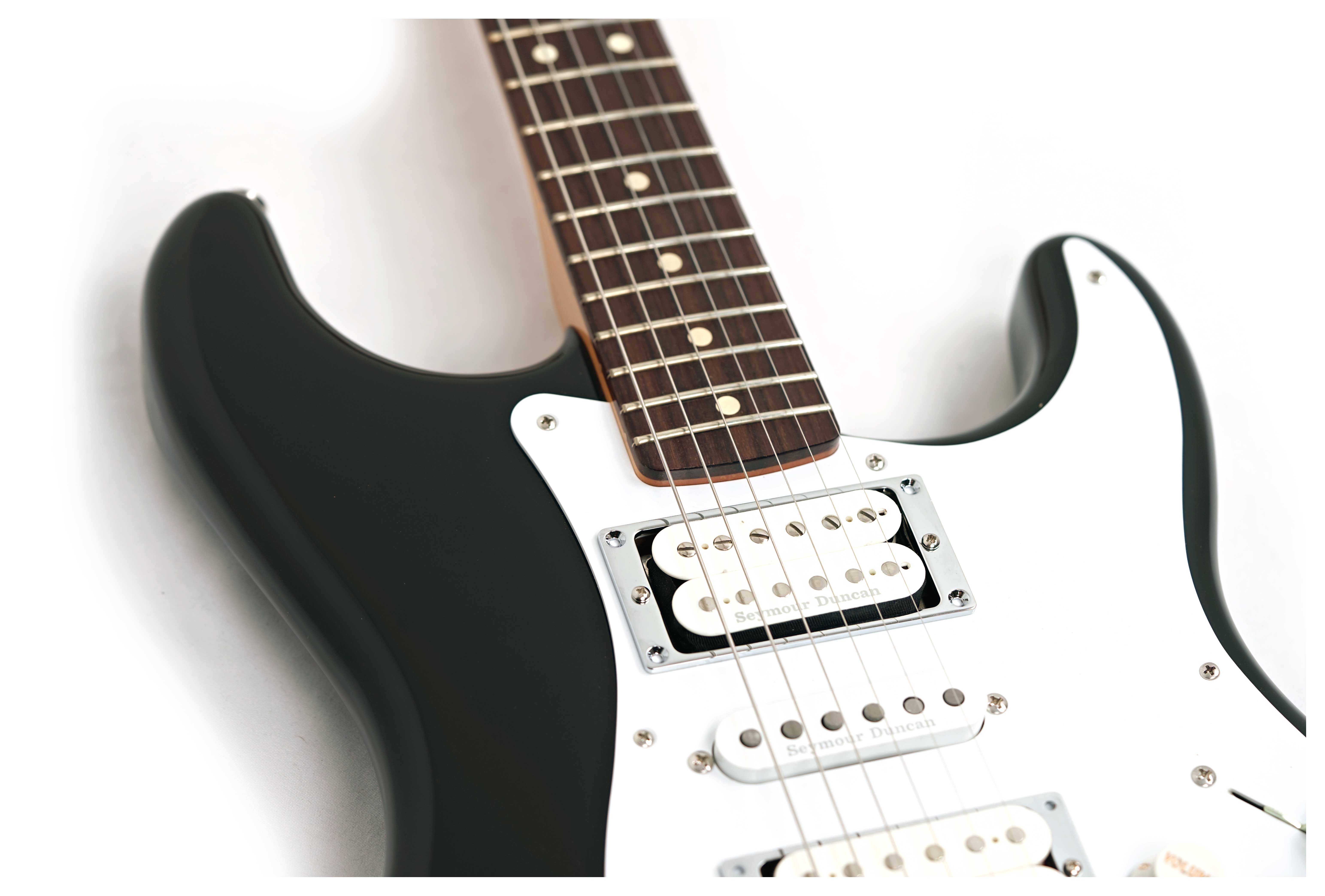 GUITARGUITAR Fender Limited Edition Iron Maiden 50th Anniversary Dave Murray Stratocaster Rosewood Fingerboard Black