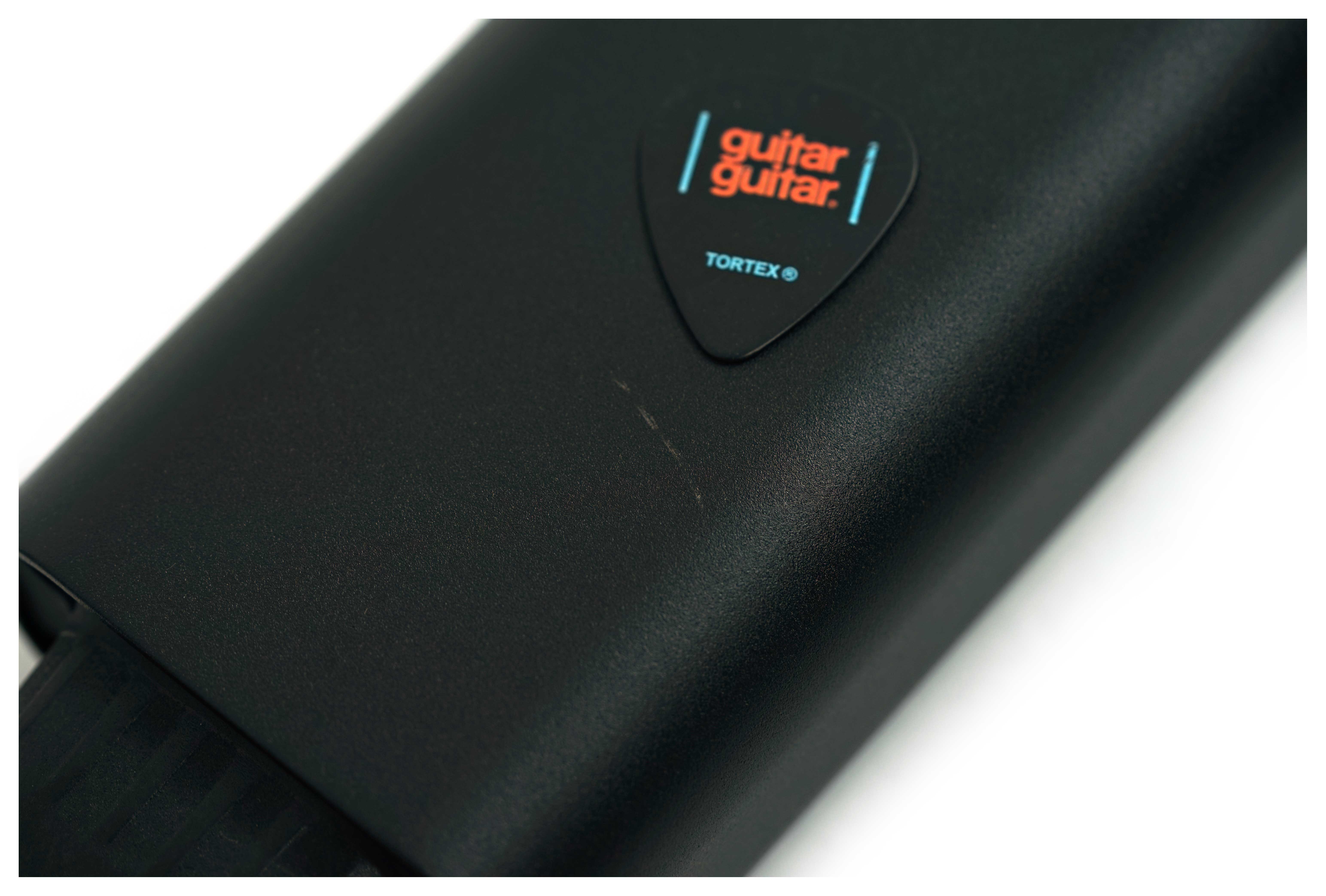 GUITARGUITAR QSC KC12-BK 3000W Active 3-Way Column Loudspeaker System Black (Ex-Demo) #25CN2504G00184