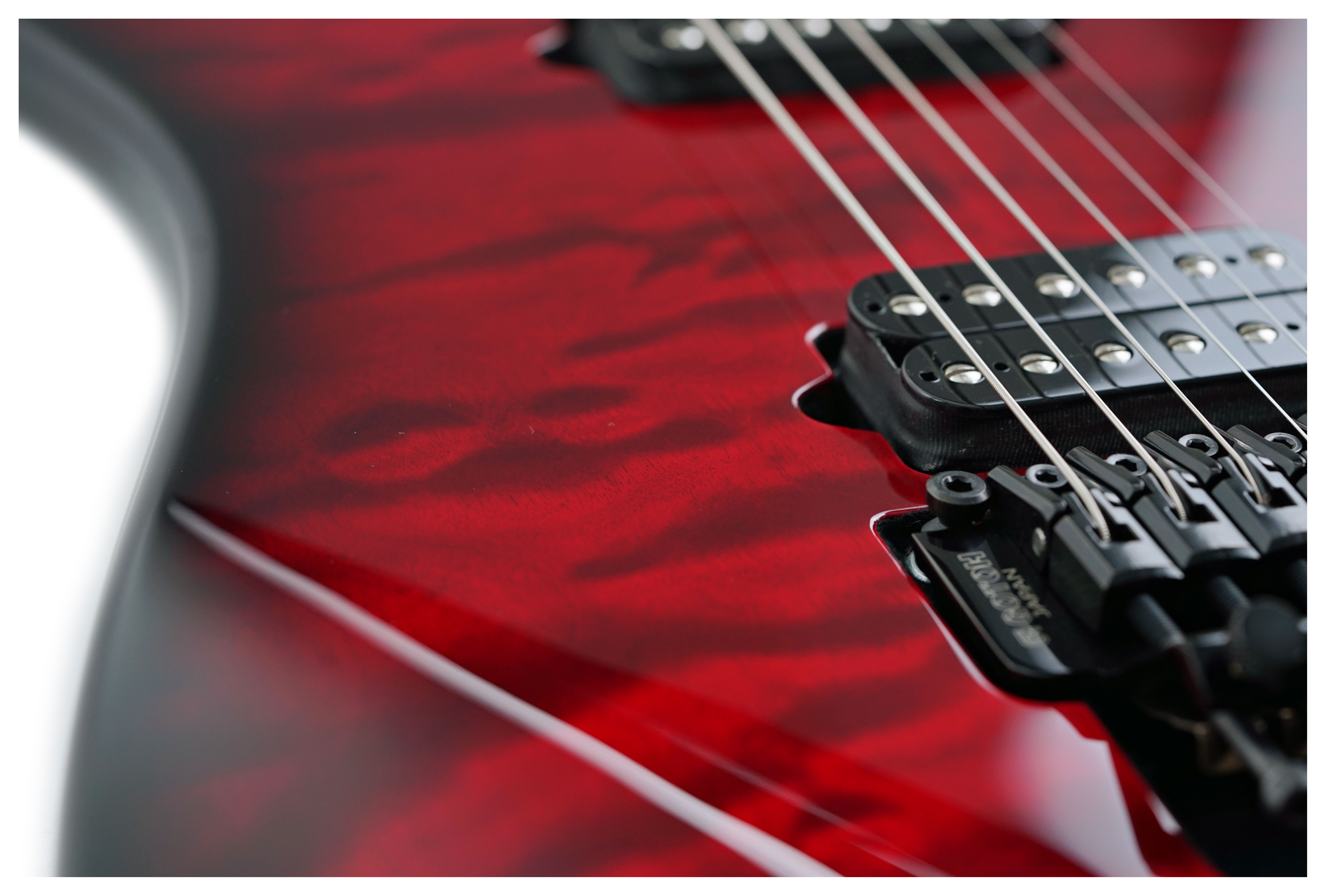GUITARGUITAR Suhr Limited Edition Standard Thin Burst Quilt Trans Red #90308