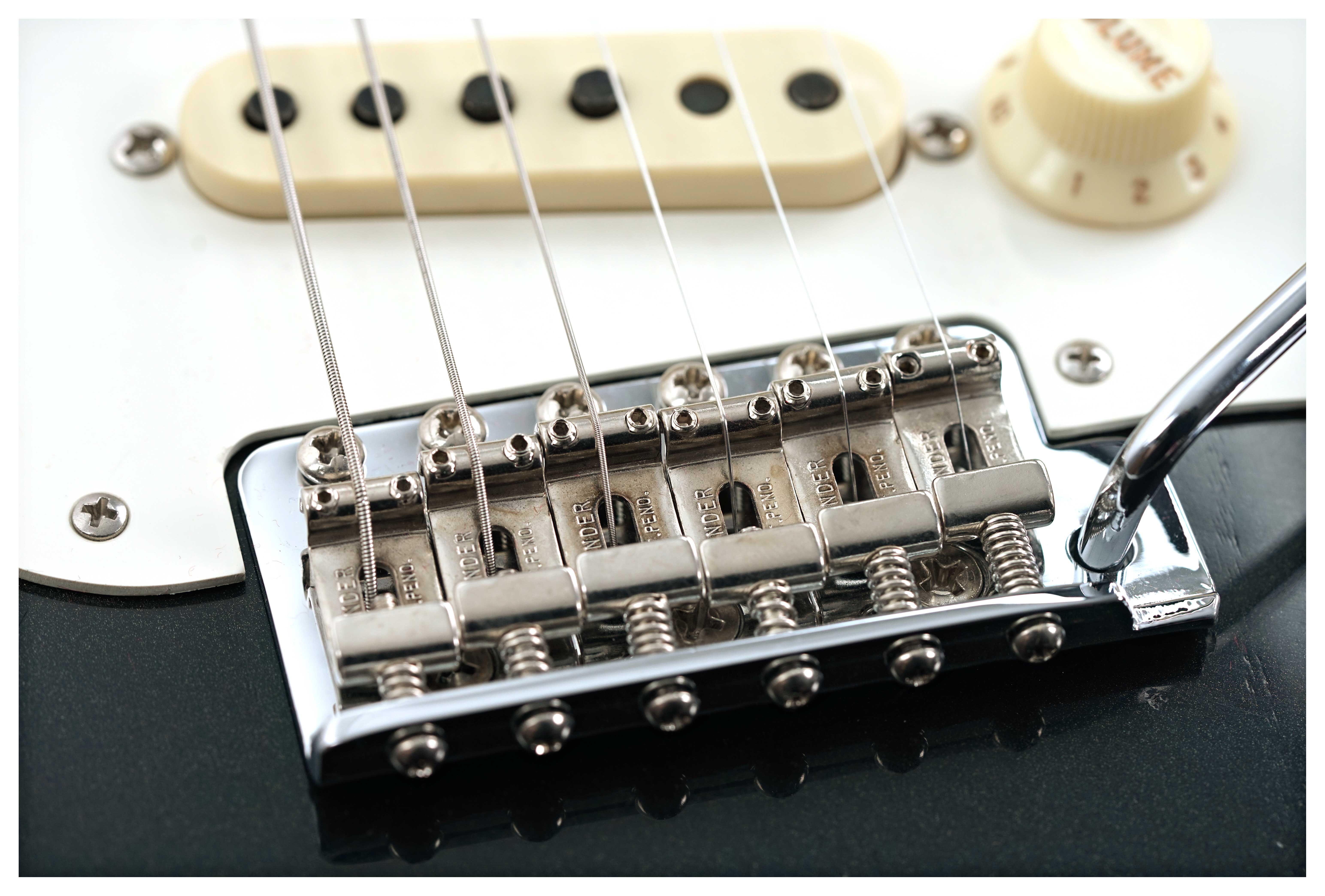 GUITARGUITAR Fender Custom Shop Postmodern Stratocaster Journeyman with Closet Classic Hardware Aged Metallic Charcoal Black #XN16577
