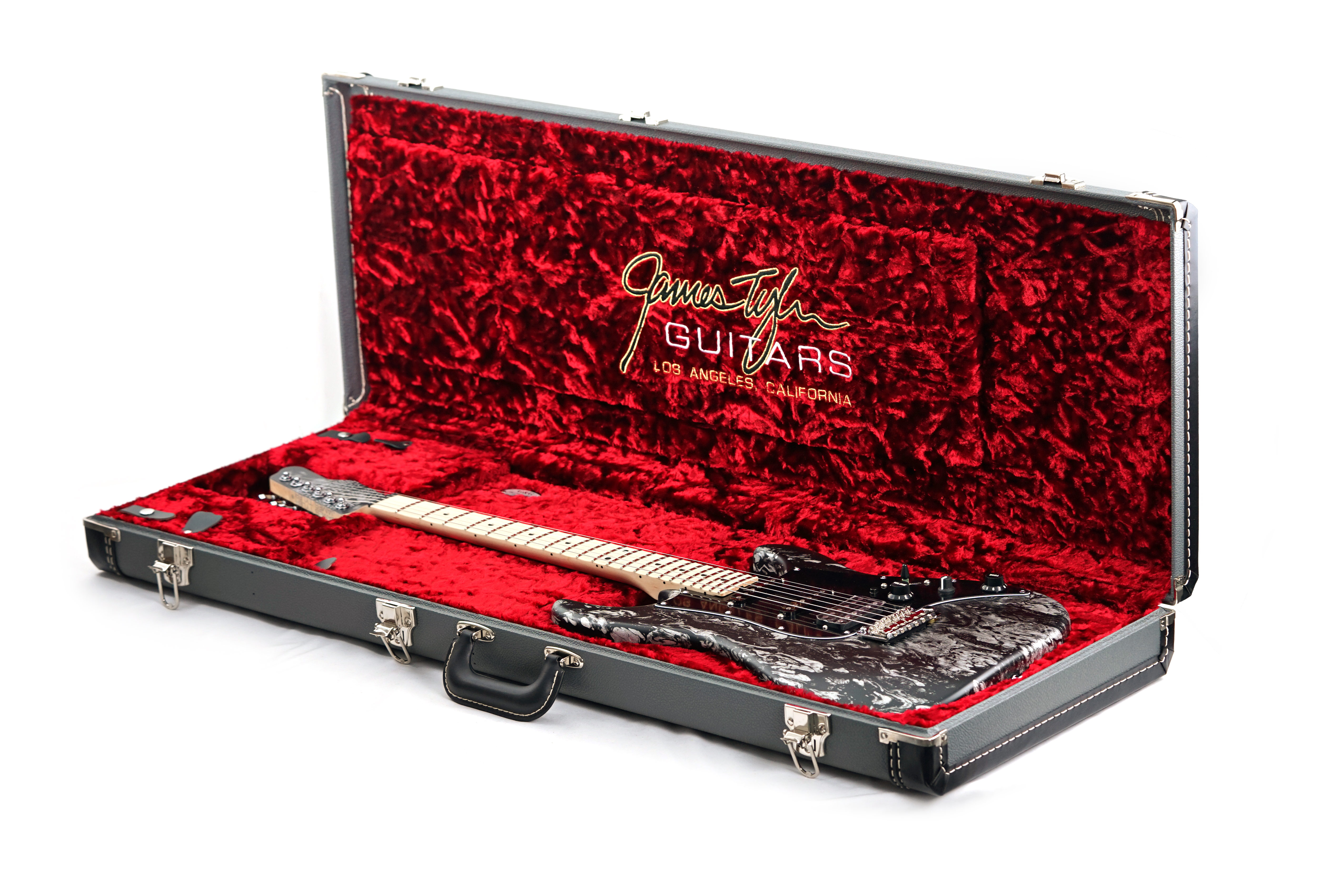 GUITARGUITAR Tyler Studio Elite HD Black Shmear