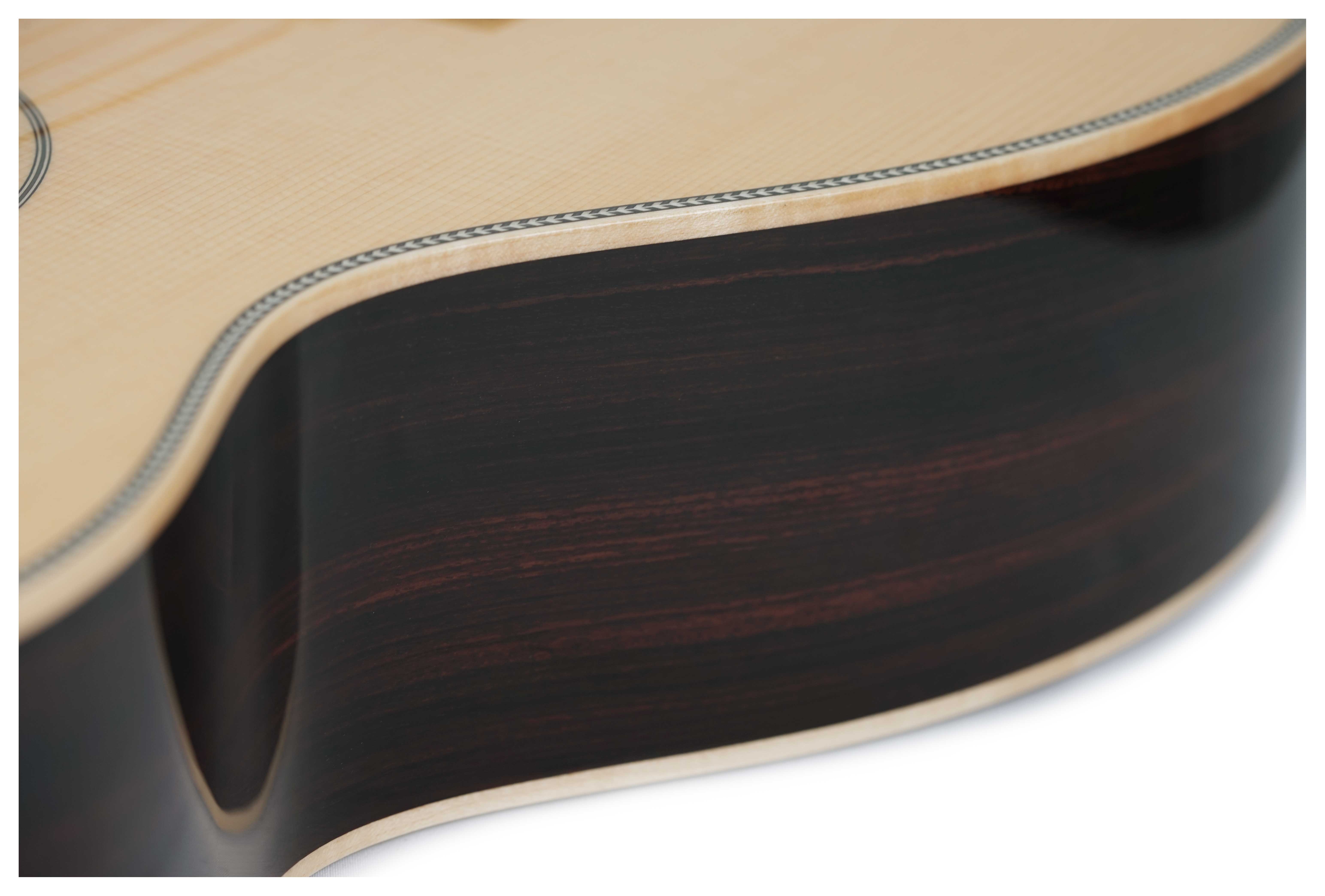 GUITARGUITAR Martin OM28E Modern Deluxe