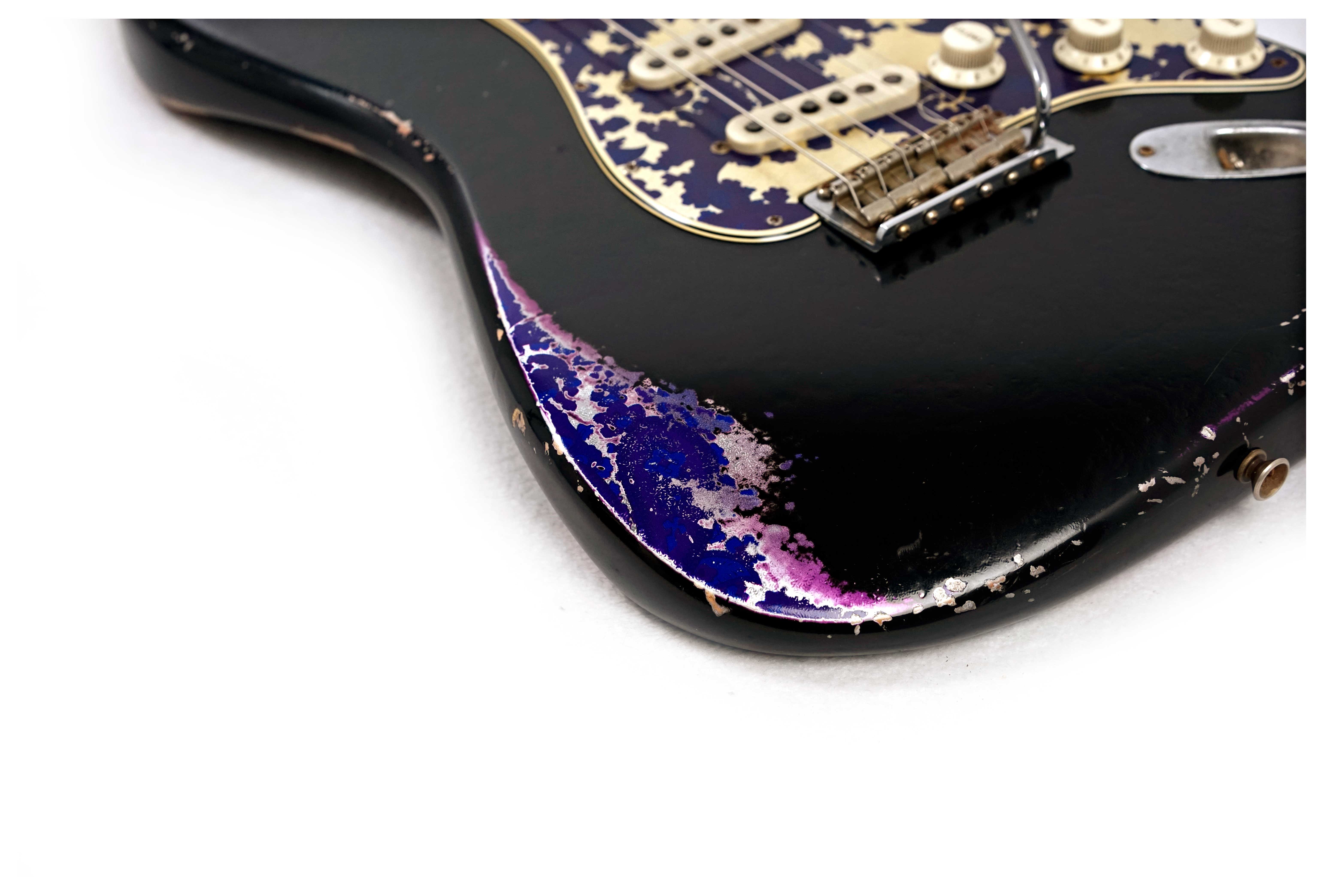 GUITARGUITAR Fender Custom Shop '69 Stratocaster Relic Black Over Purple Paisley Maple Fingerboard Masterbuilt by Dale Wilson (Pre-Owned)