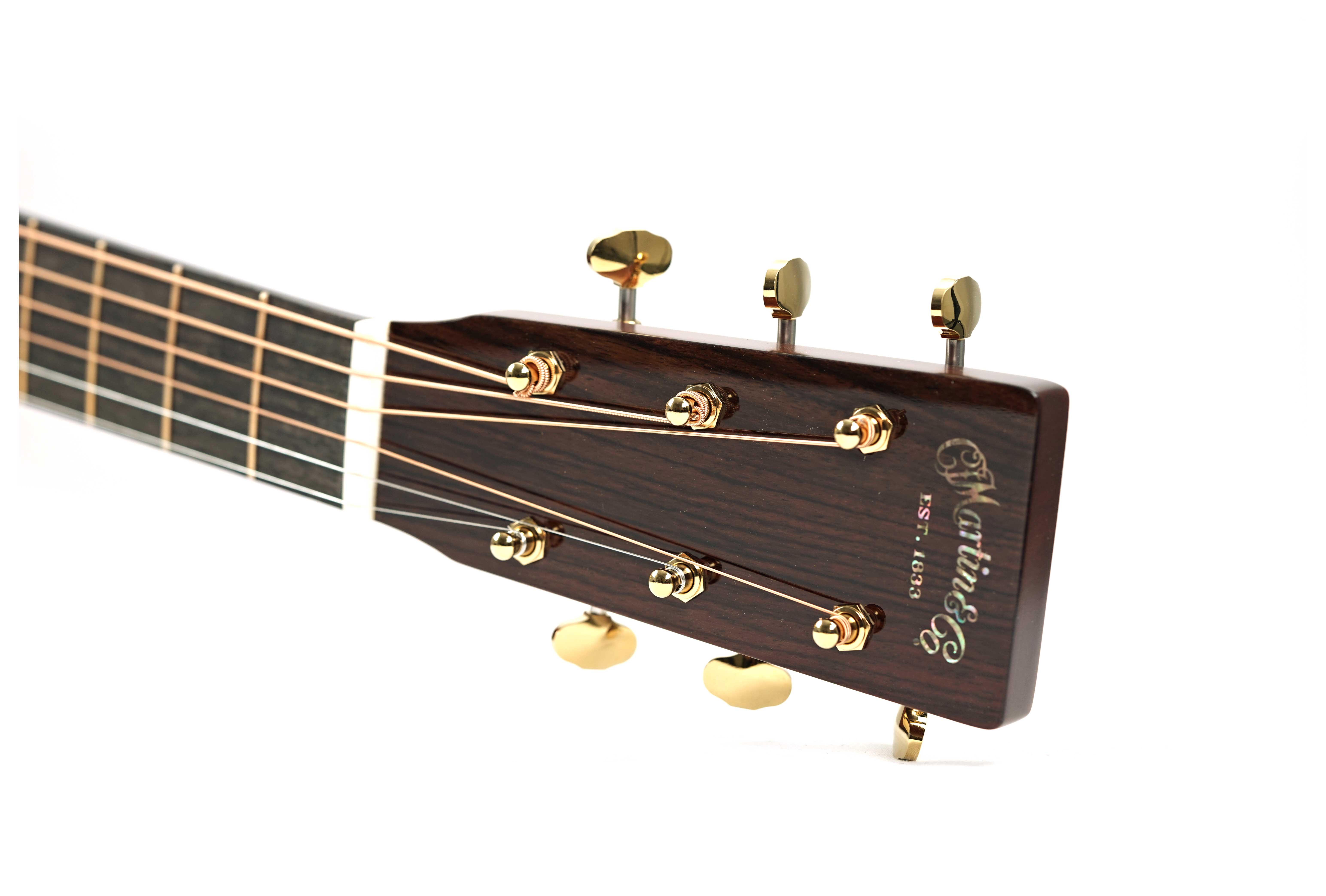 GUITARGUITAR Martin D-18 Modern Deluxe