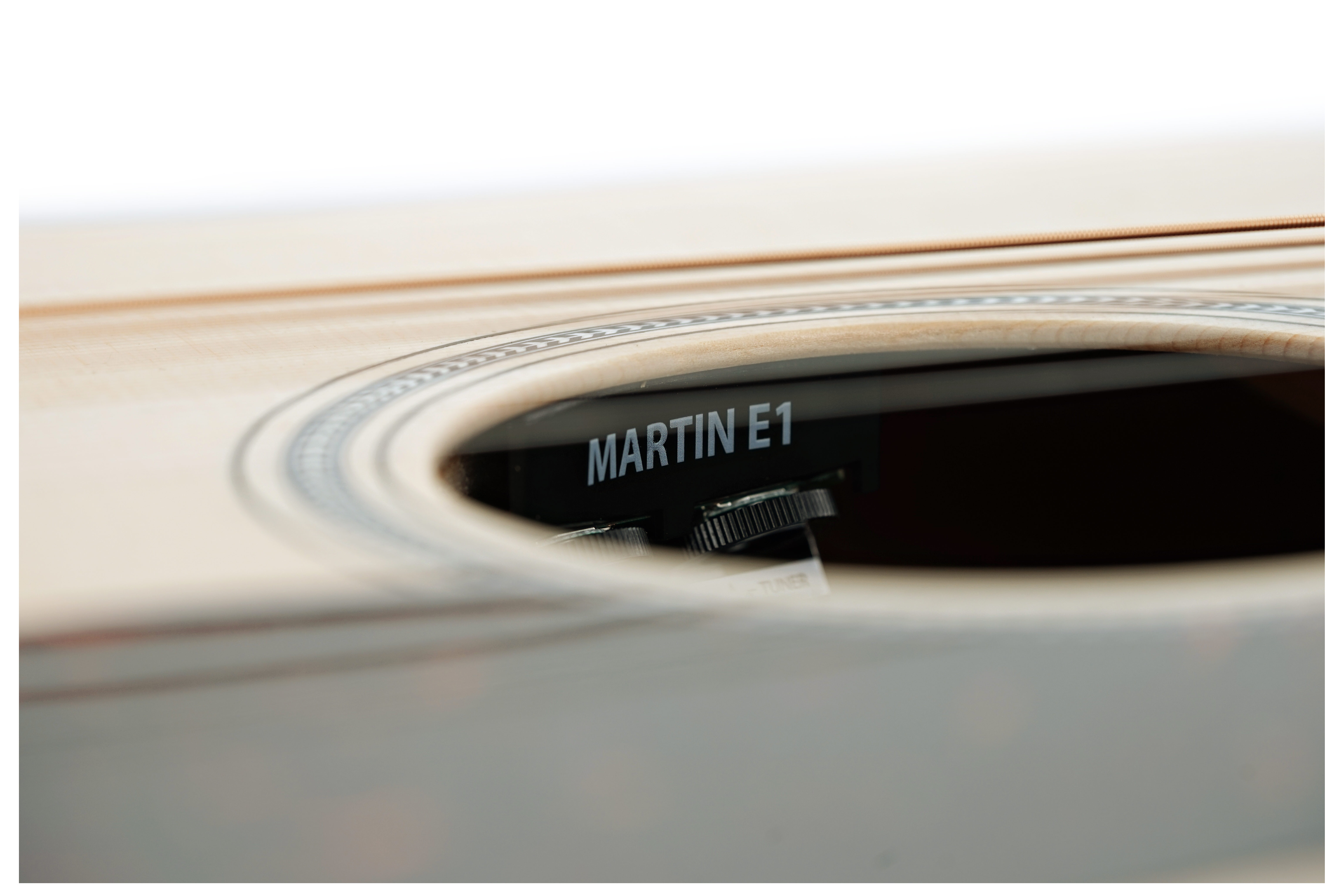 GUITARGUITAR Martin D16E-02