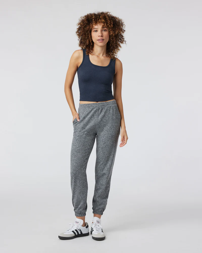 Vuori Halo Essential Tank